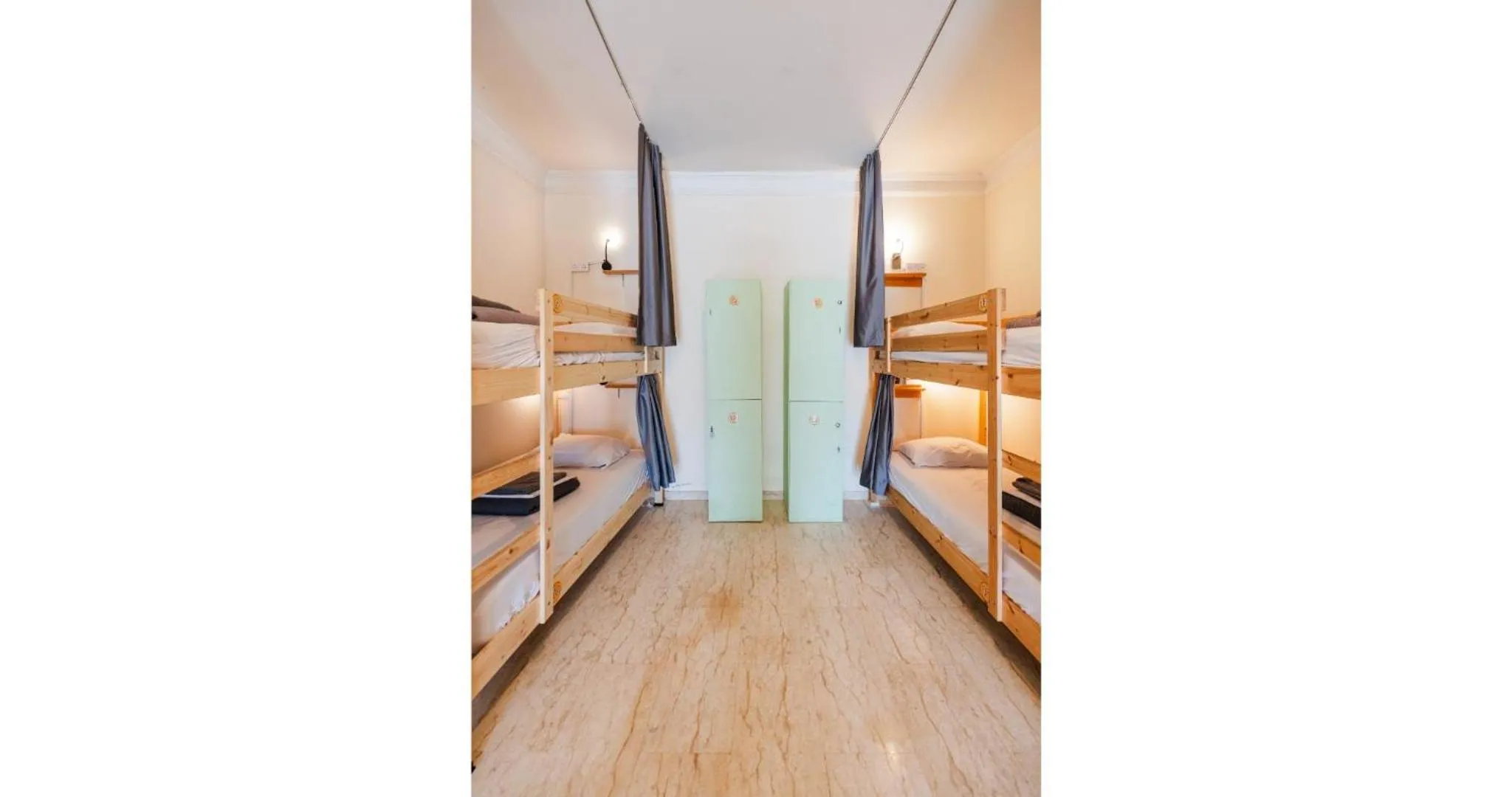 Bunk Bed in Mixed Dormitory Room in House of Nissus Hostel