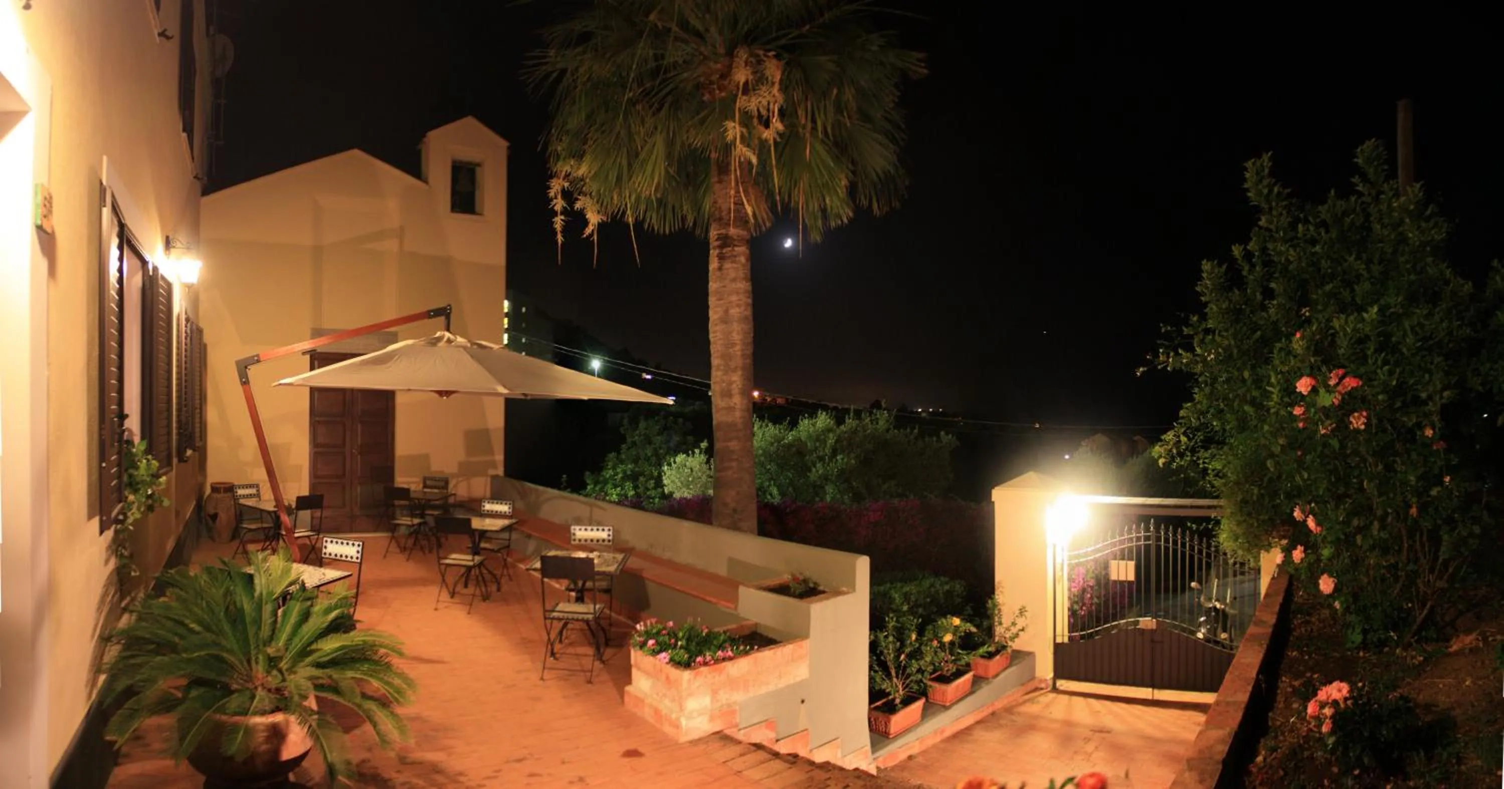 Balcony/Terrace in Bouganville B&B