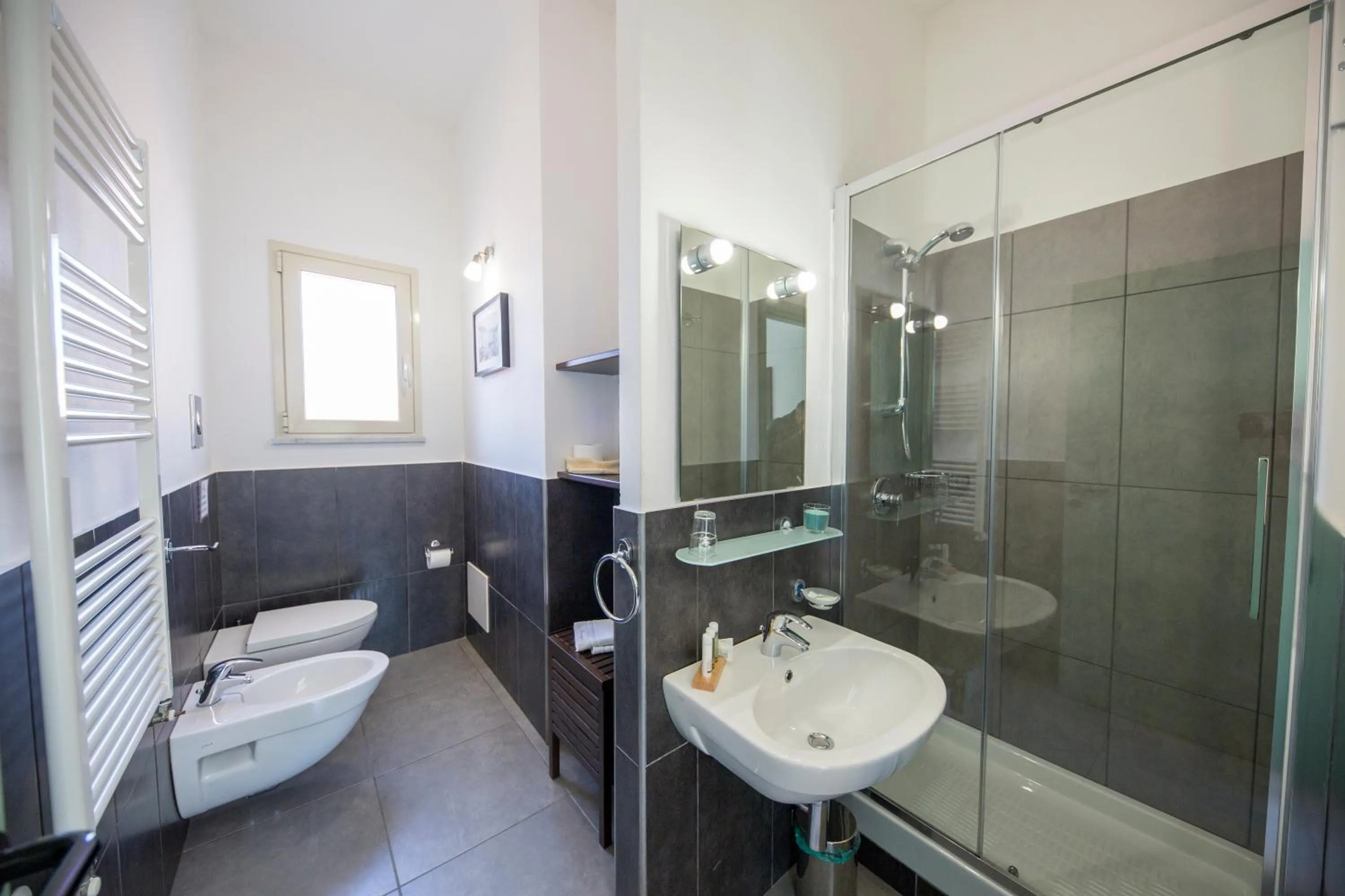 Bathroom in Bouganville B&B