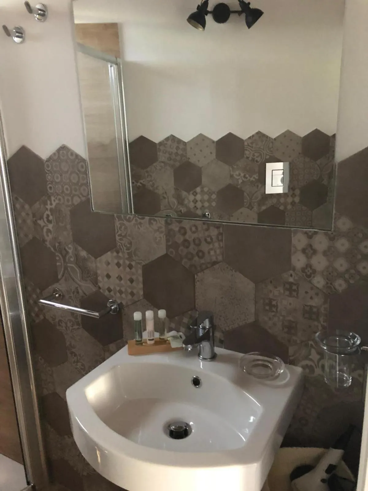 Bathroom in Bouganville B&B