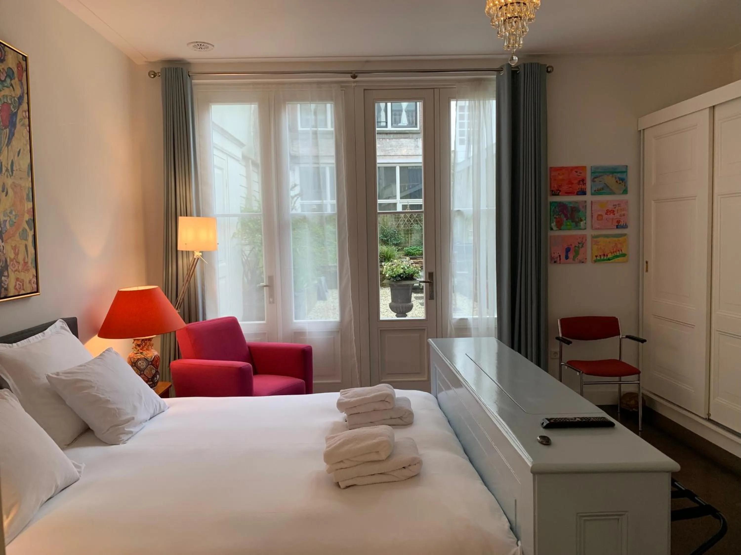 Bedroom, Bed in The Old Lady