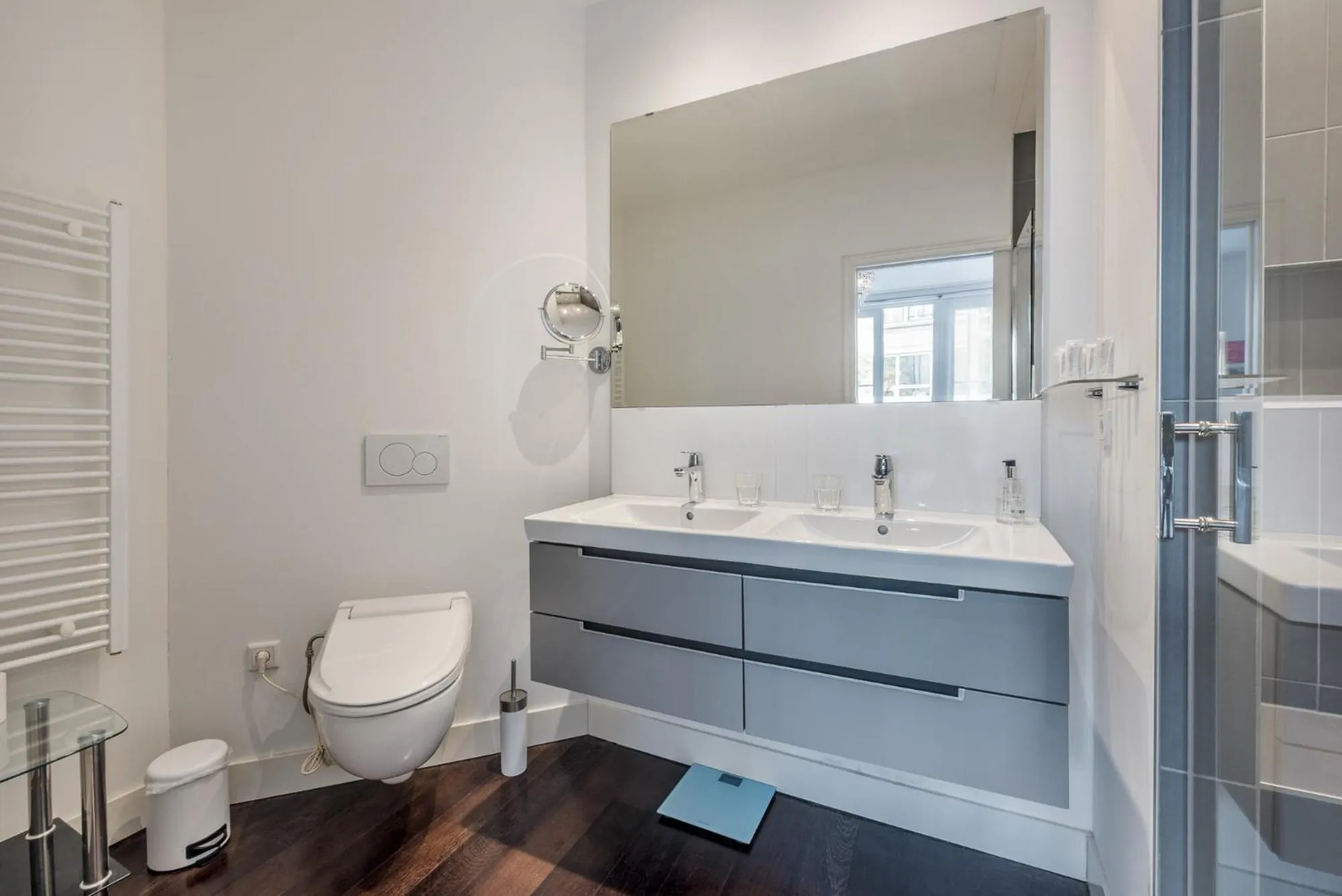 Bathroom in The Old Lady