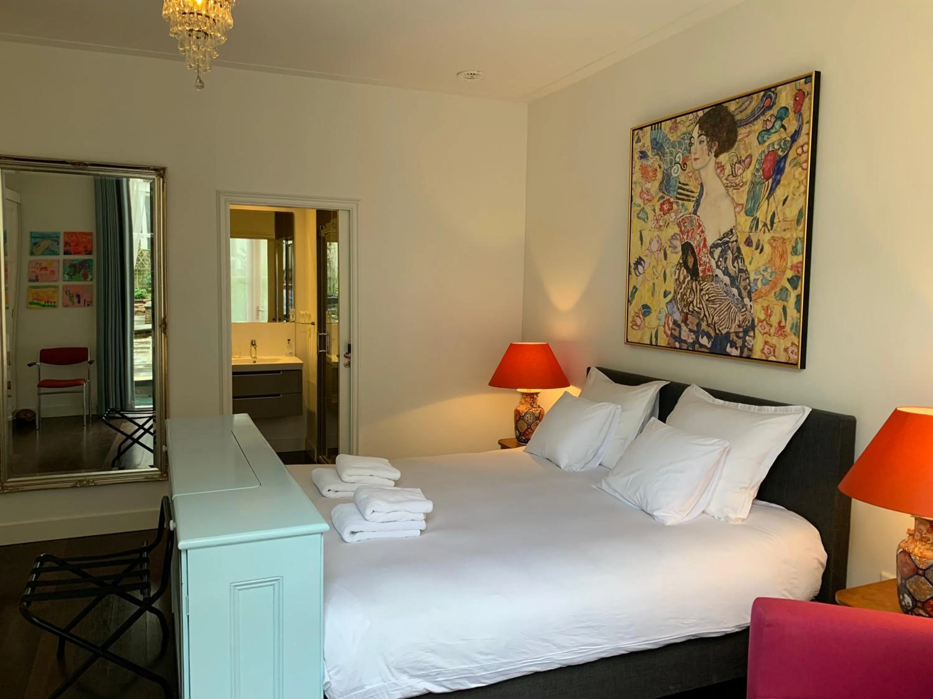 Bedroom, Bed in The Old Lady