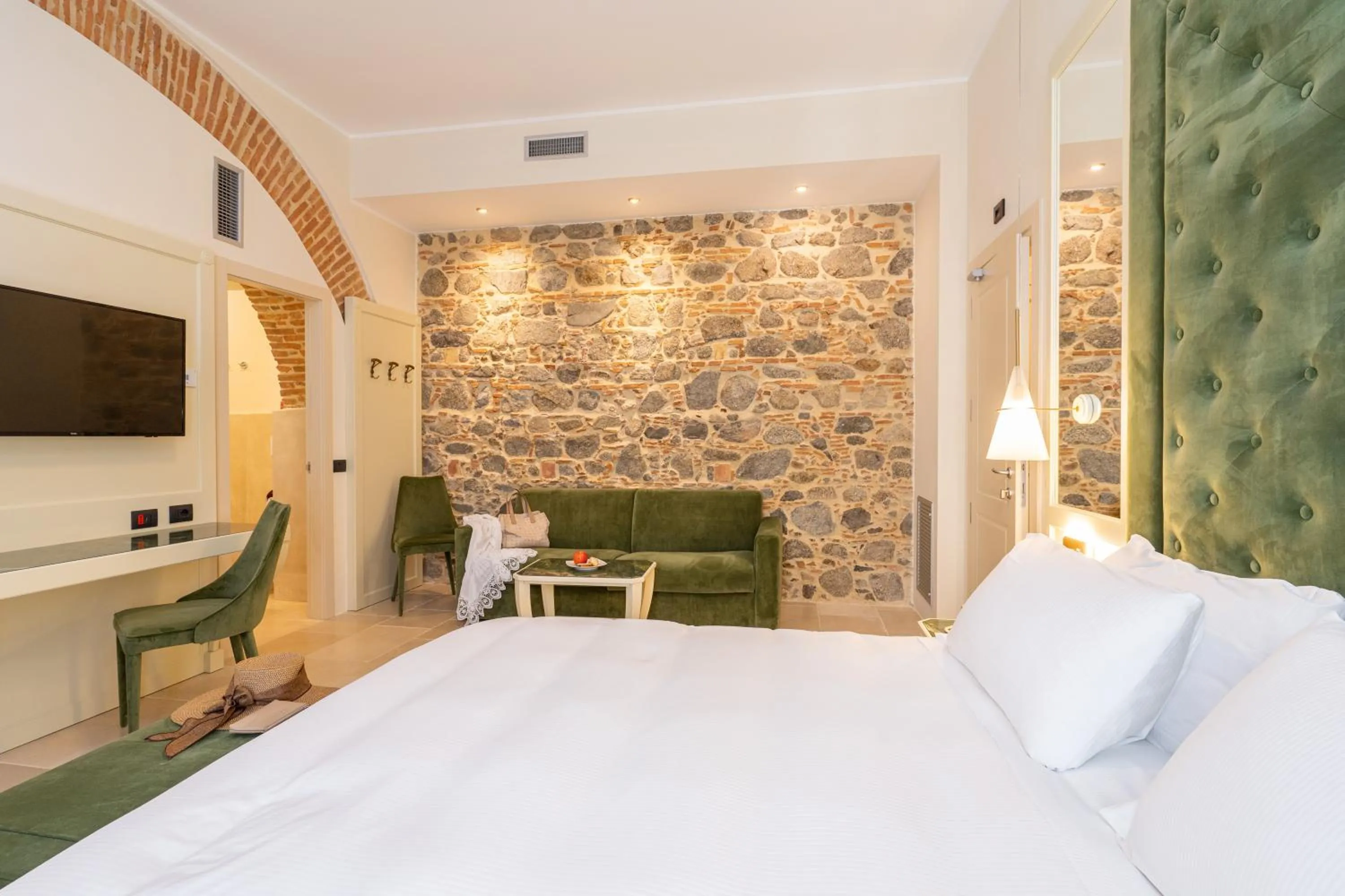 Bedroom, Bed in Tenuta Ciminata Greco