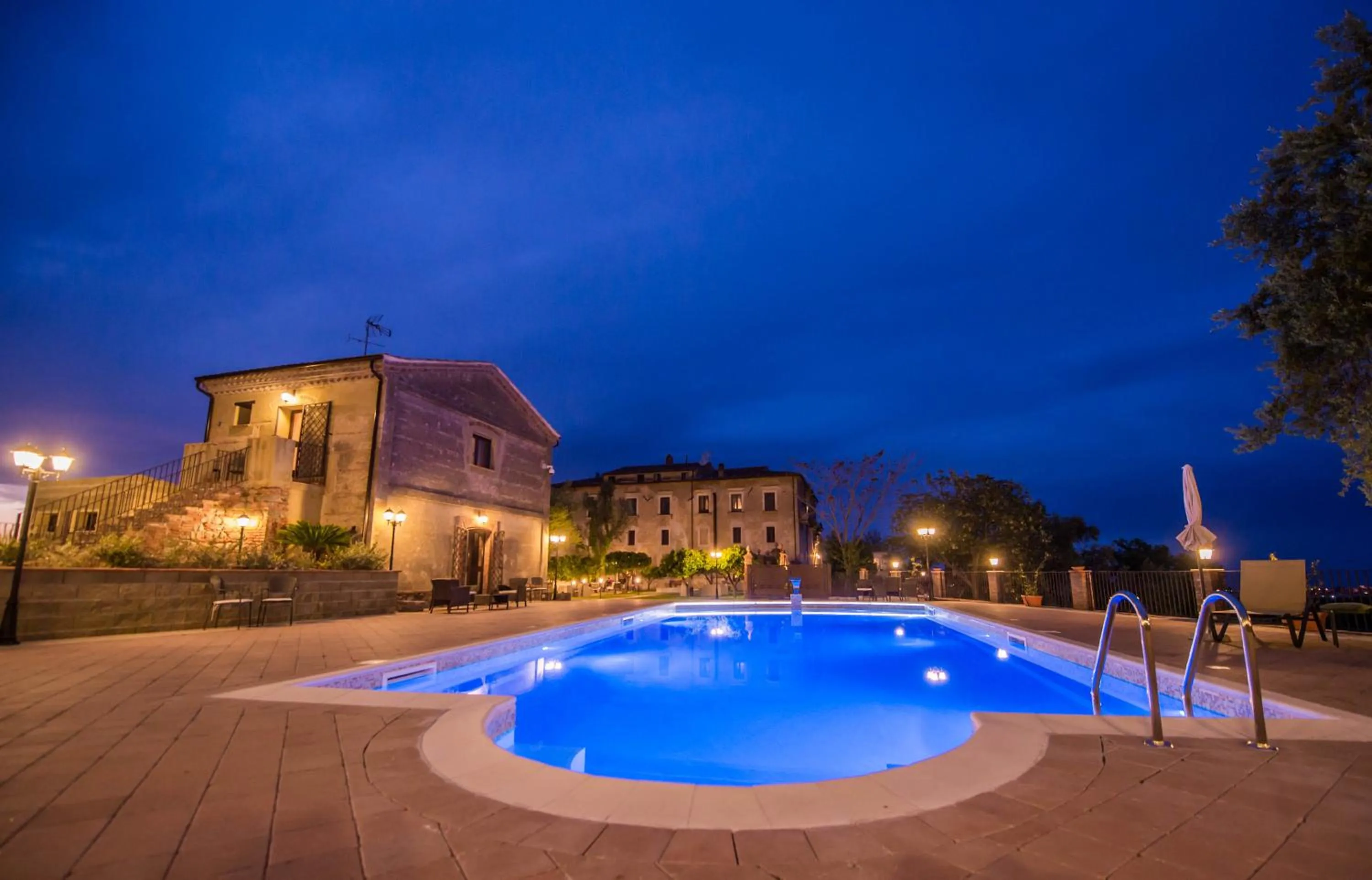 Swimming pool in Tenuta Ciminata Greco