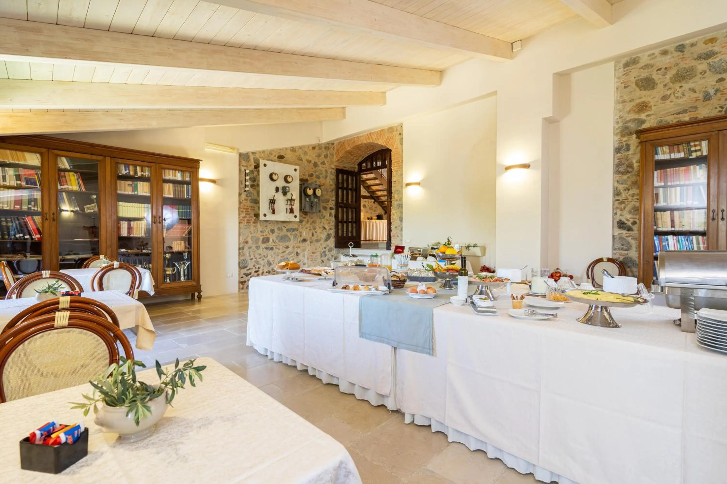 Buffet breakfast in Tenuta Ciminata Greco