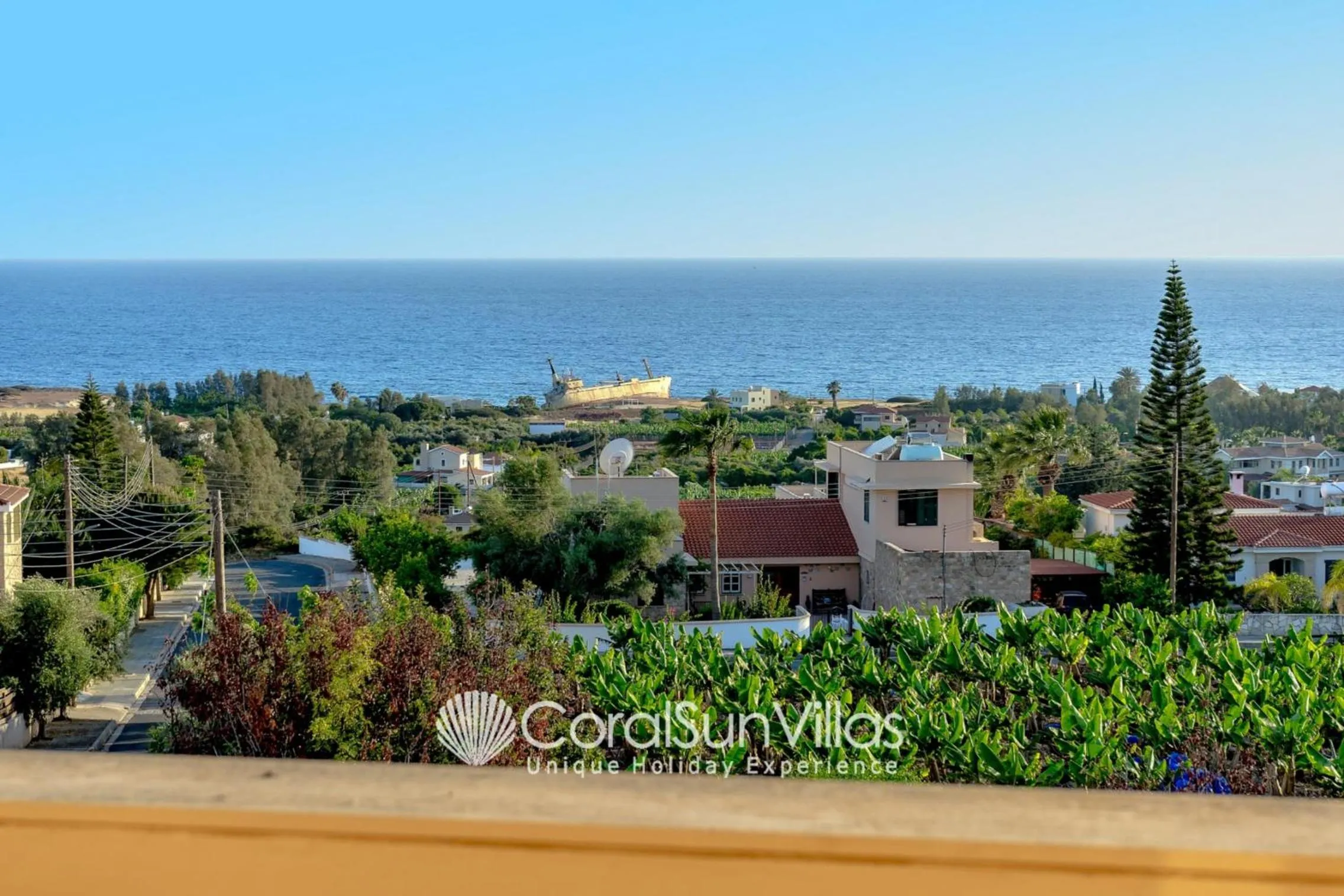 Wonderful quiet area, Completely Privacy, Large Private Pool, Colourful Garden