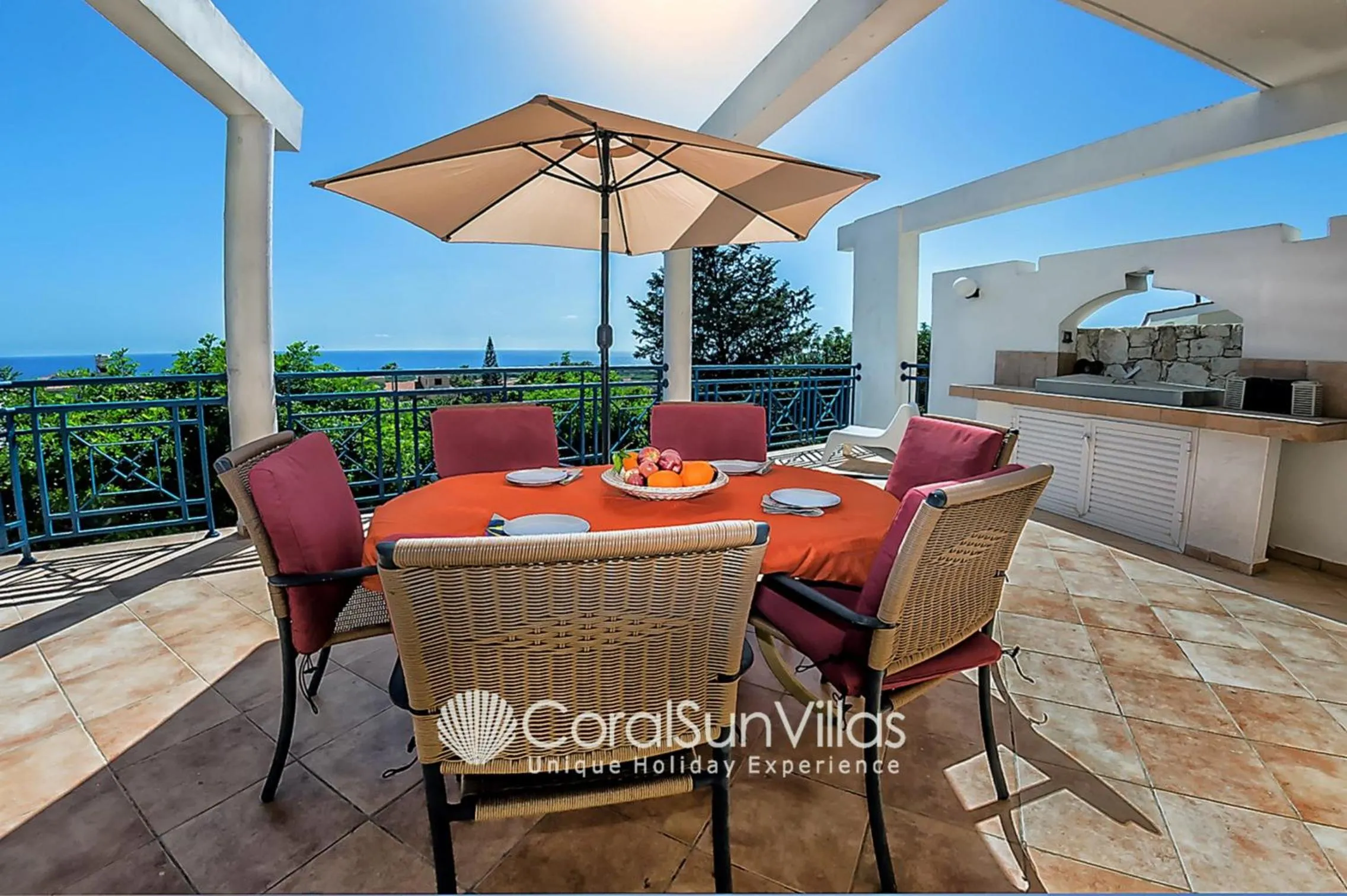 Wonderful quiet area, Completely Privacy, Large Private Pool, Colourful Garden
