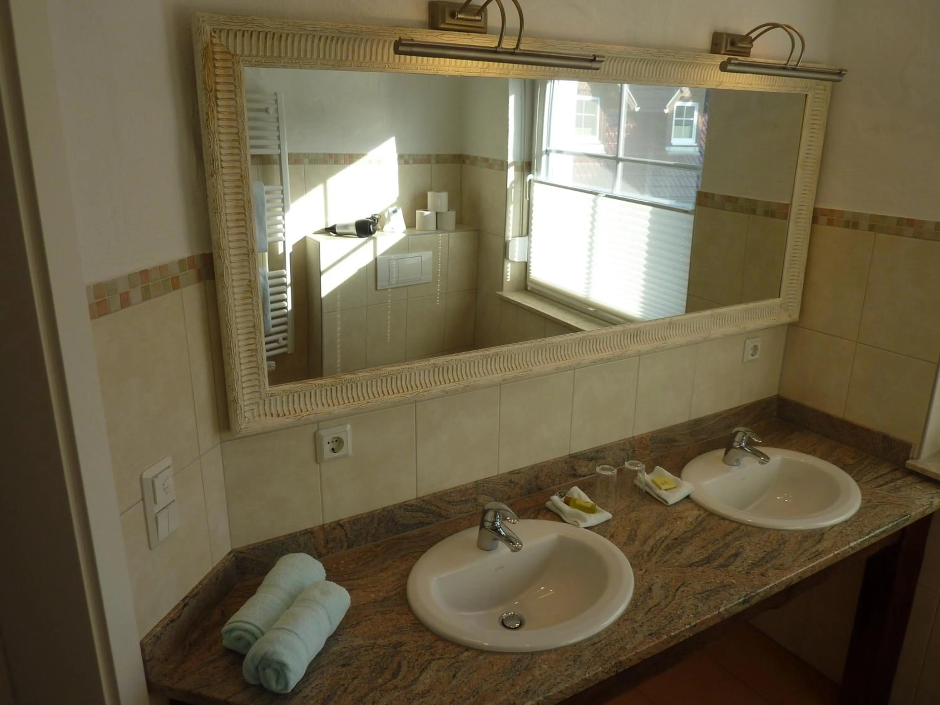 Bathroom in Zum Schlangenkönig