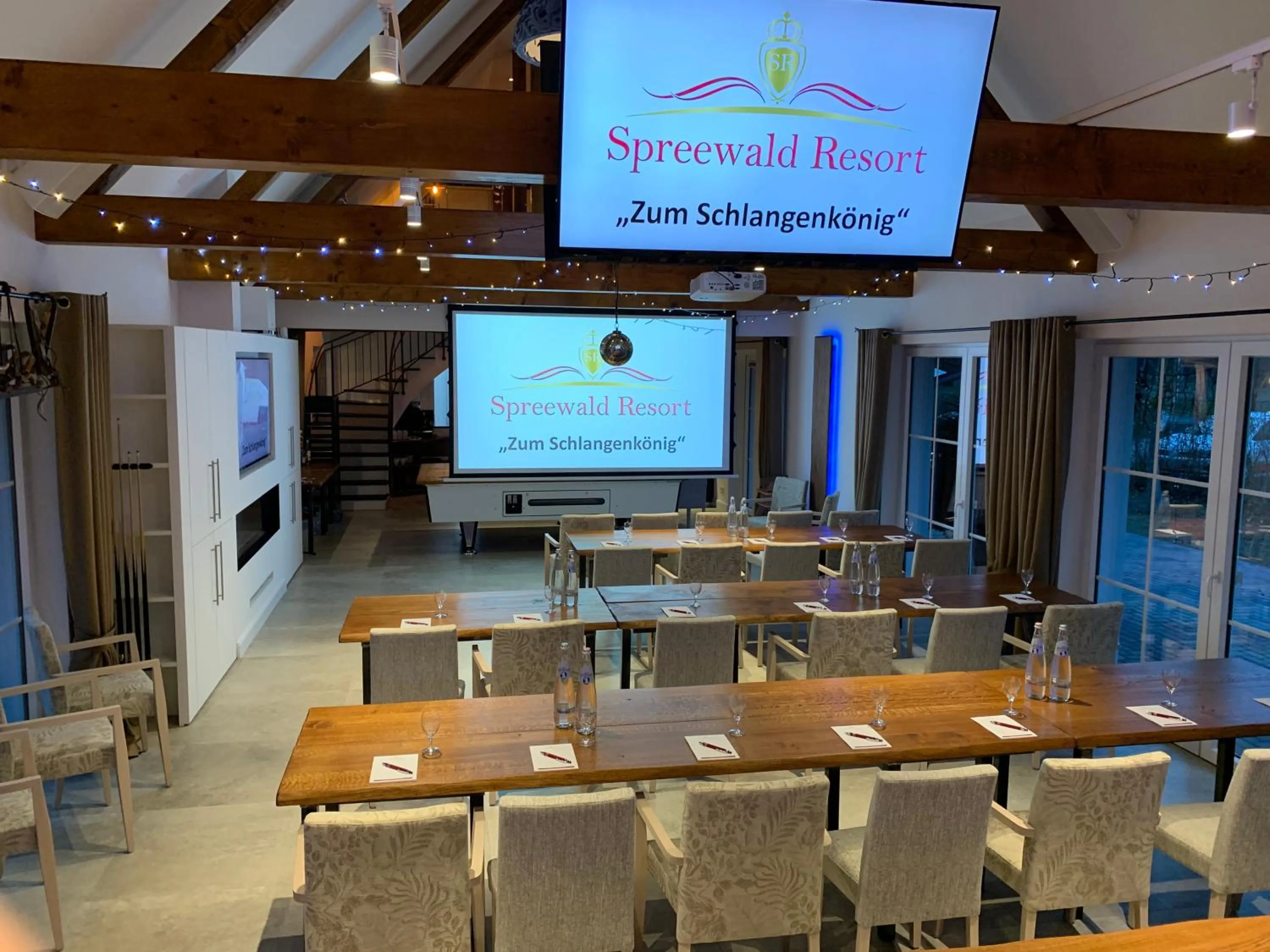 Business facilities in Zum Schlangenkönig