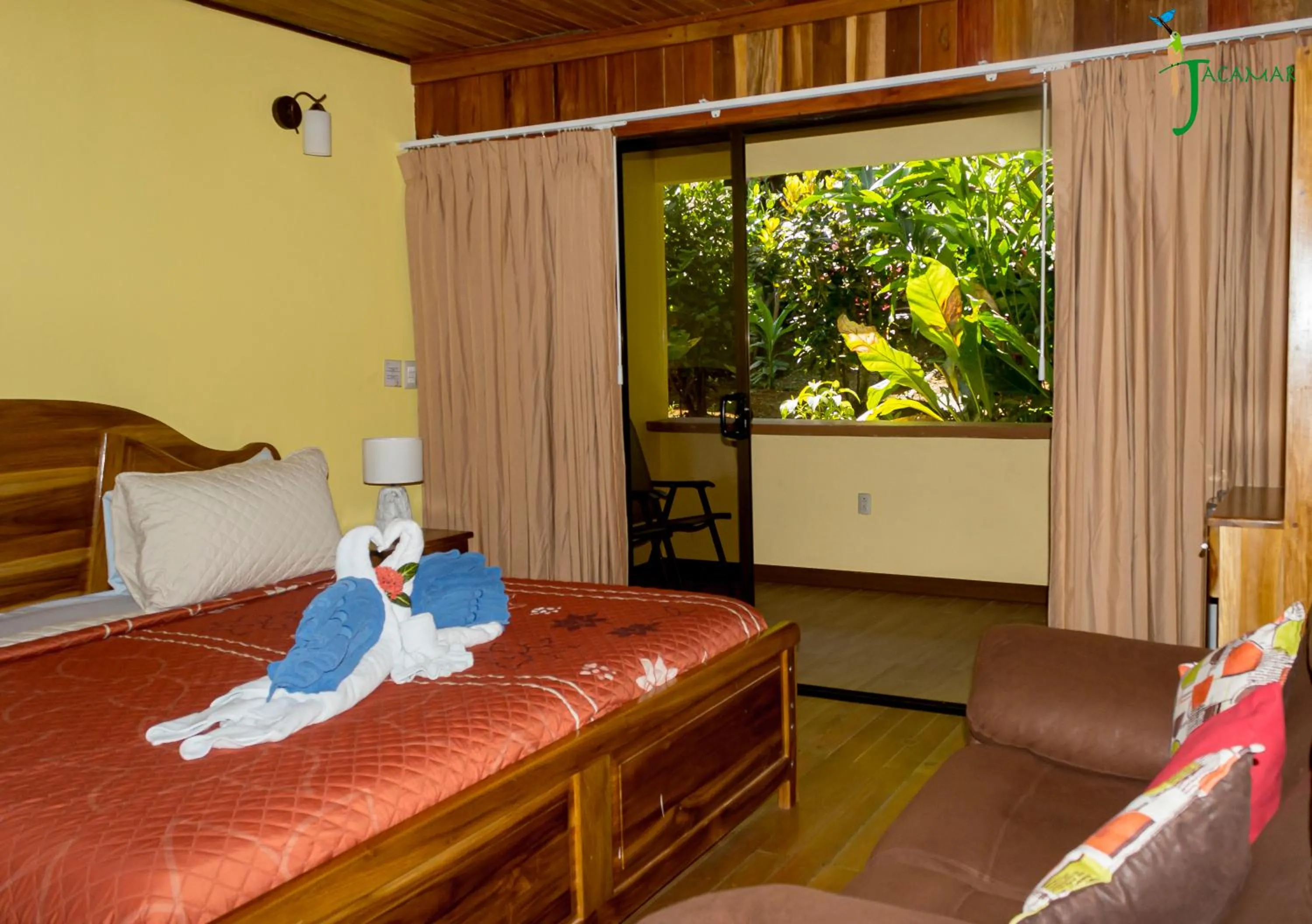 Bed in Jacamar Corcovado Drake Bay
