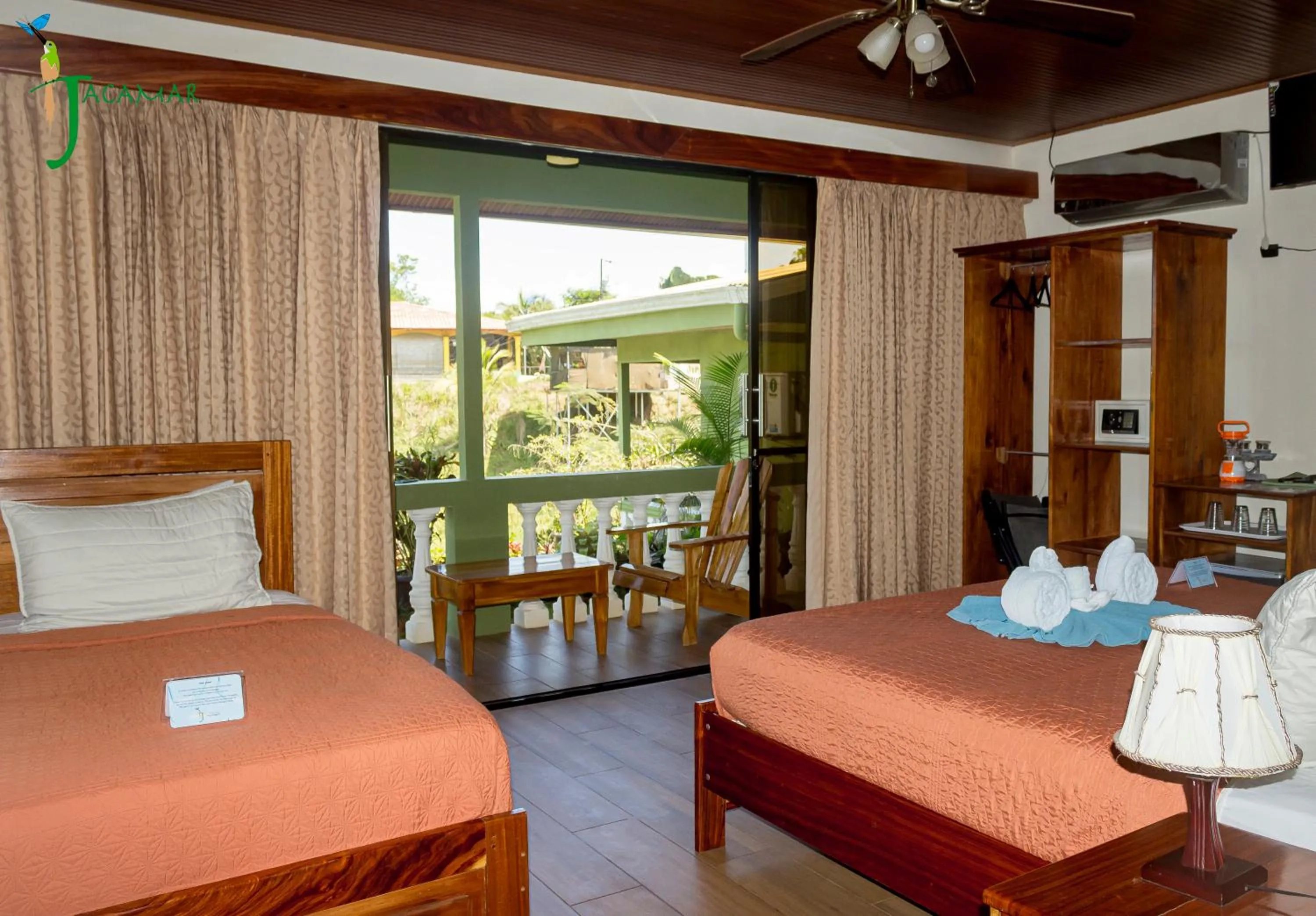 Bed in Jacamar Corcovado Drake Bay