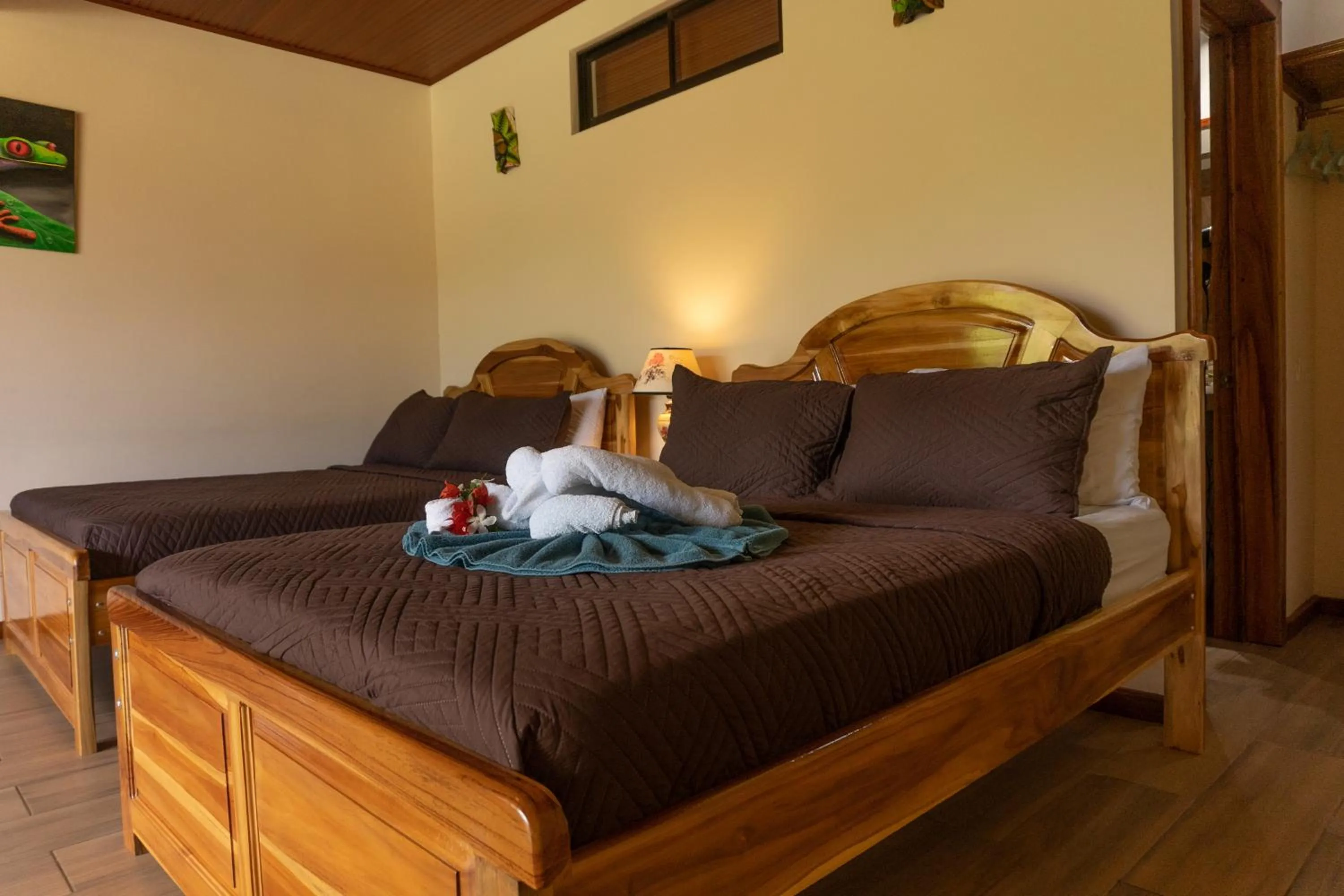 Photo of the whole room, Bed in Jacamar Corcovado Drake Bay