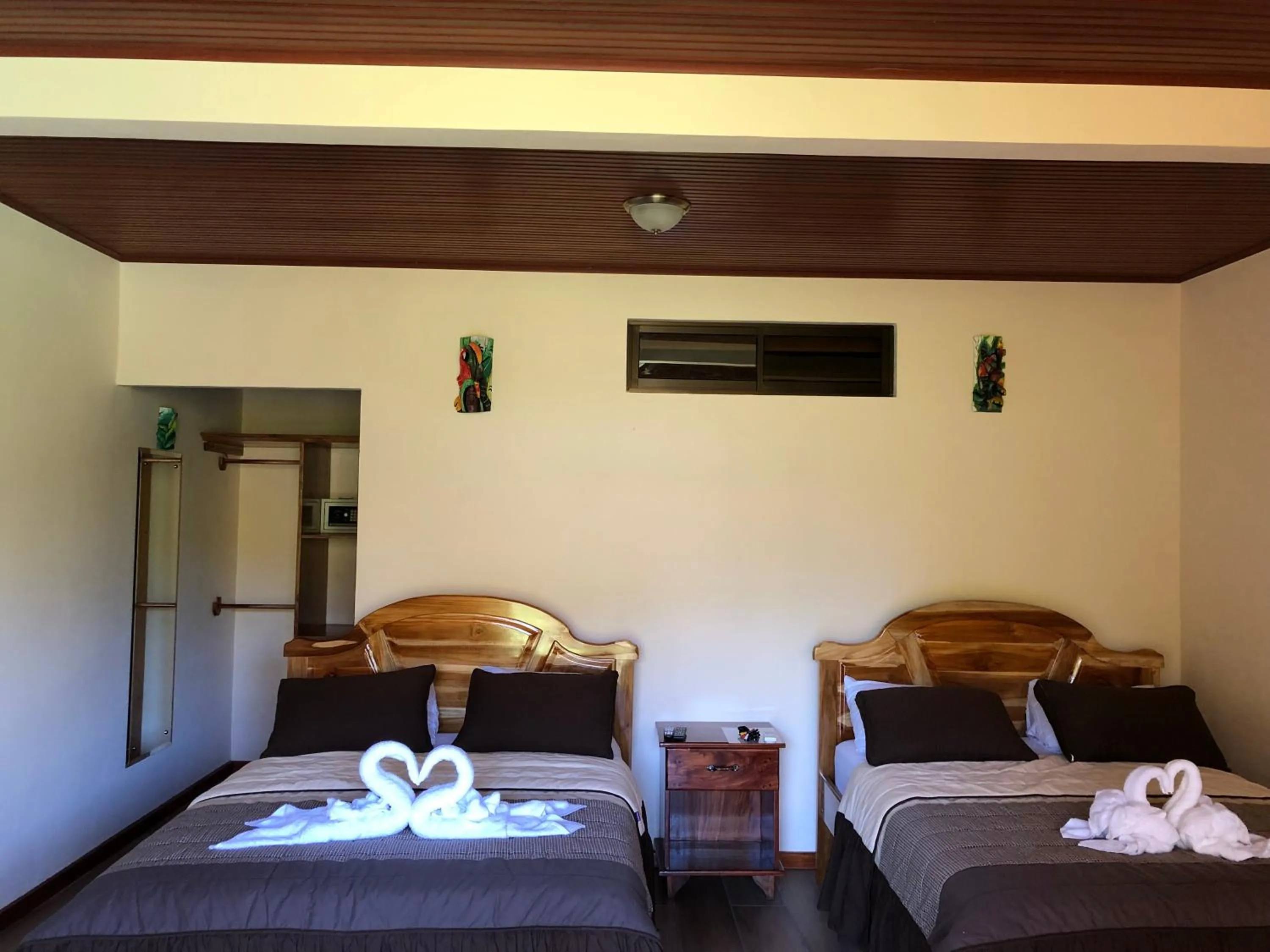 Photo of the whole room, Bed in Jacamar Corcovado Drake Bay