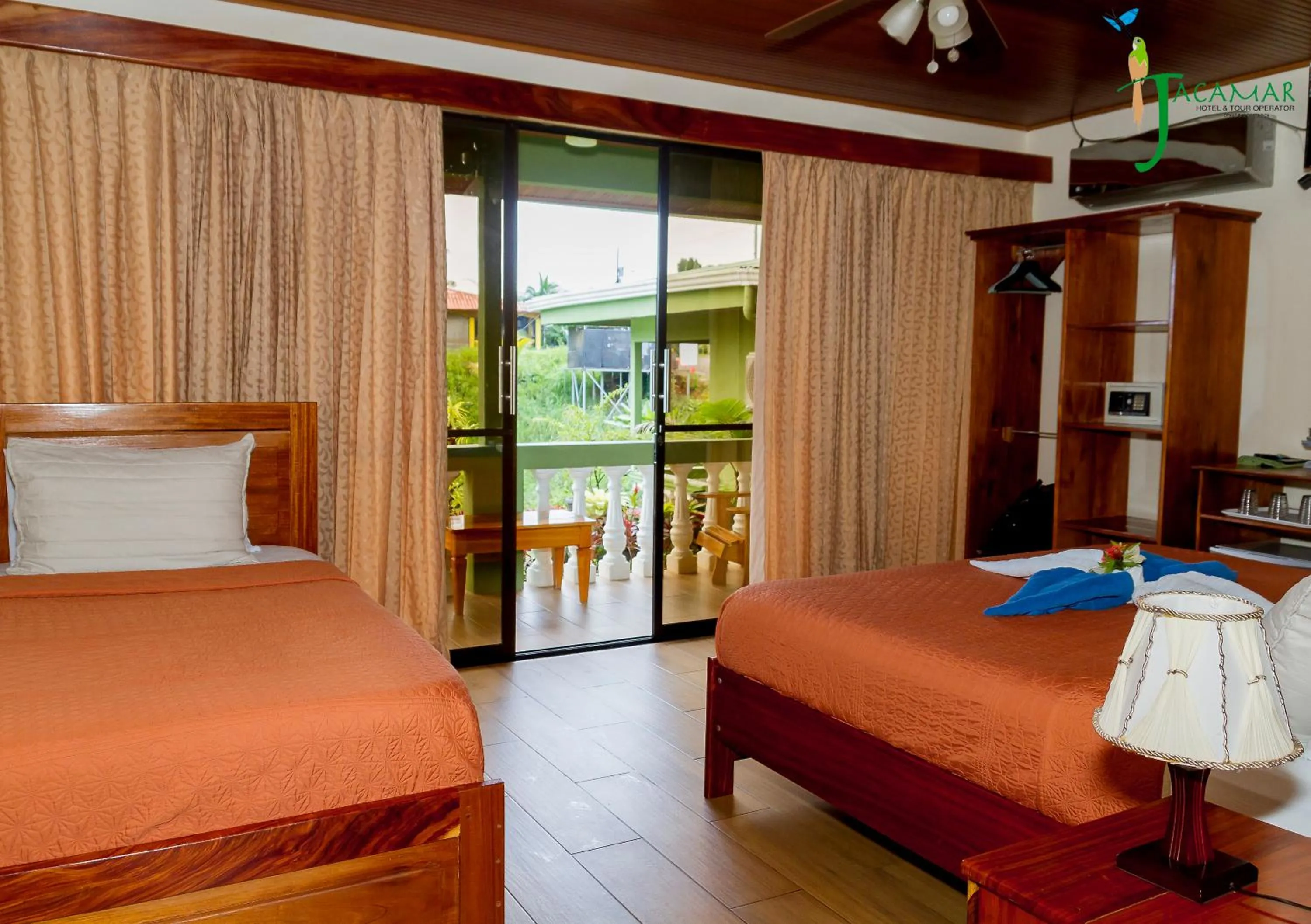 Bed in Jacamar Corcovado Drake Bay