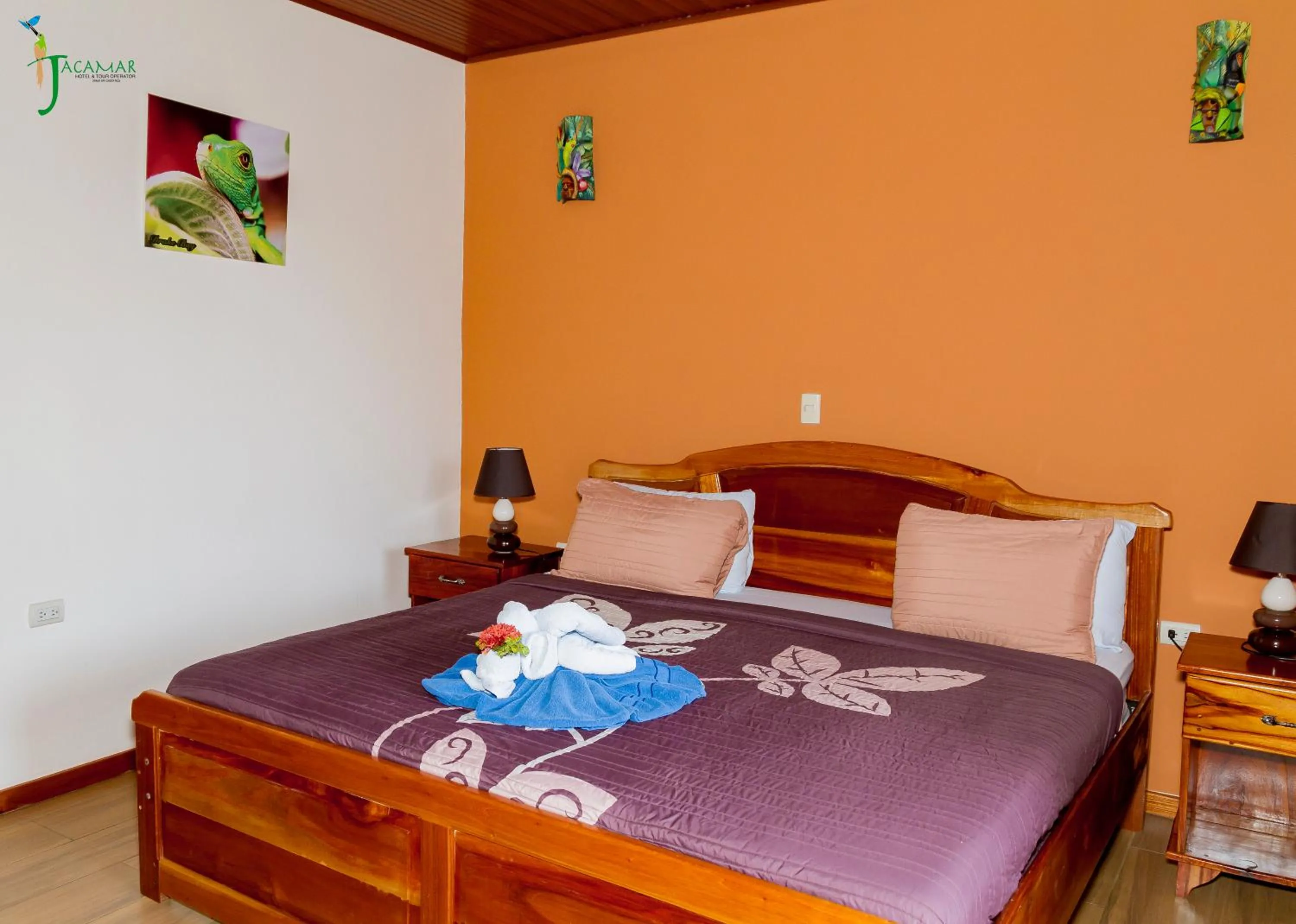 Bed in Jacamar Corcovado Drake Bay