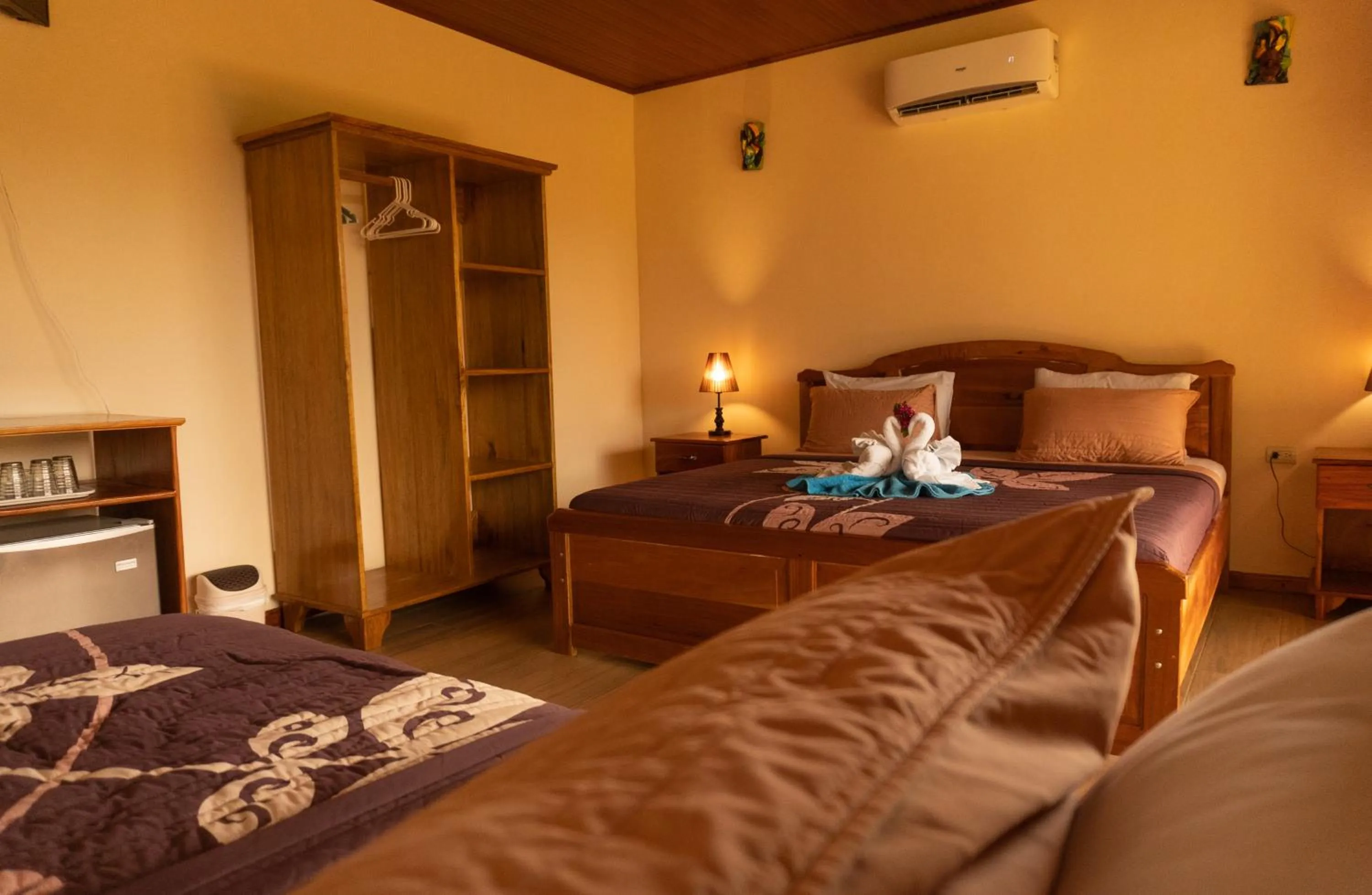 Photo of the whole room, Bed in Jacamar Corcovado Drake Bay