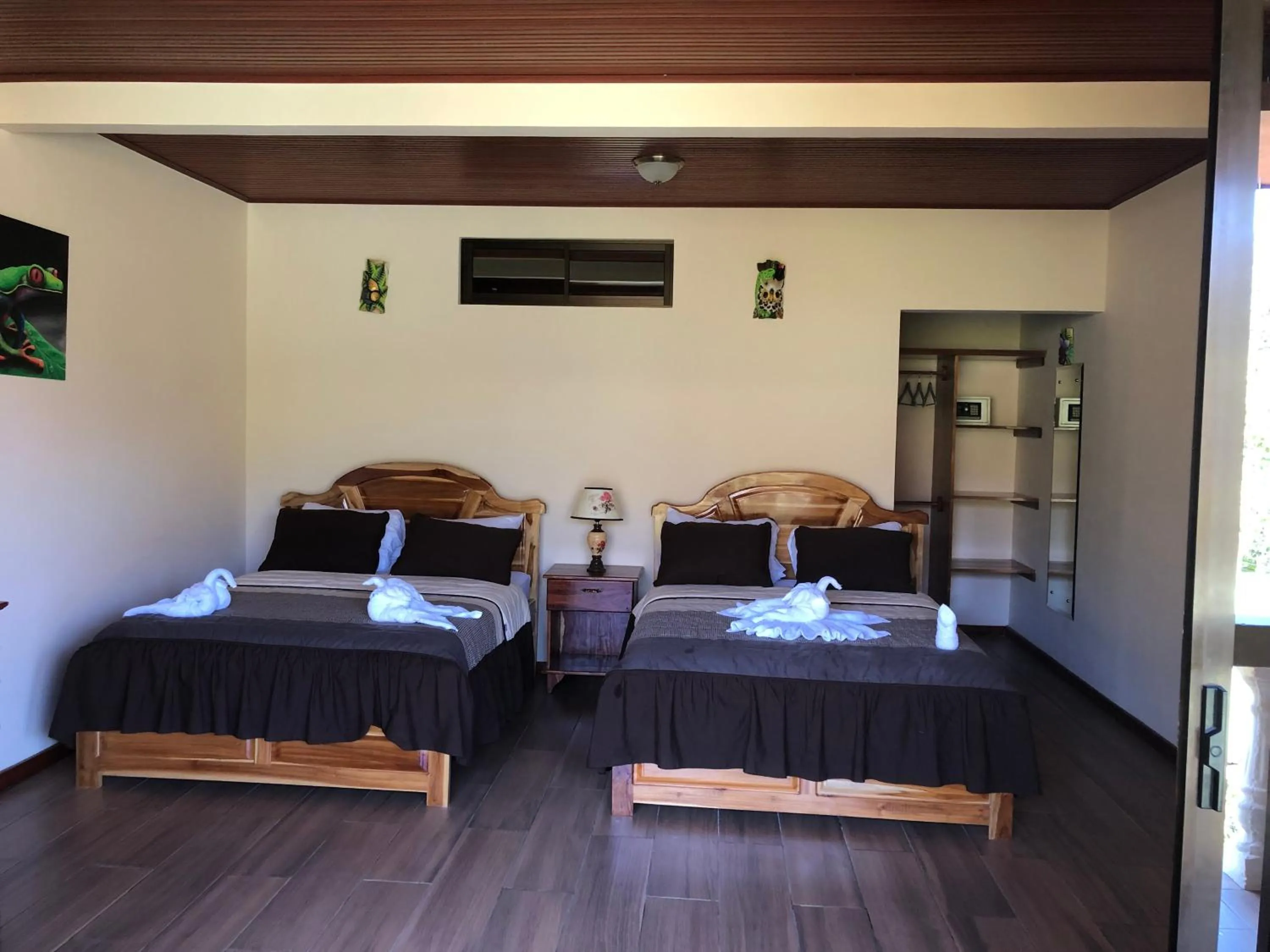 Photo of the whole room, Bed in Jacamar Corcovado Drake Bay