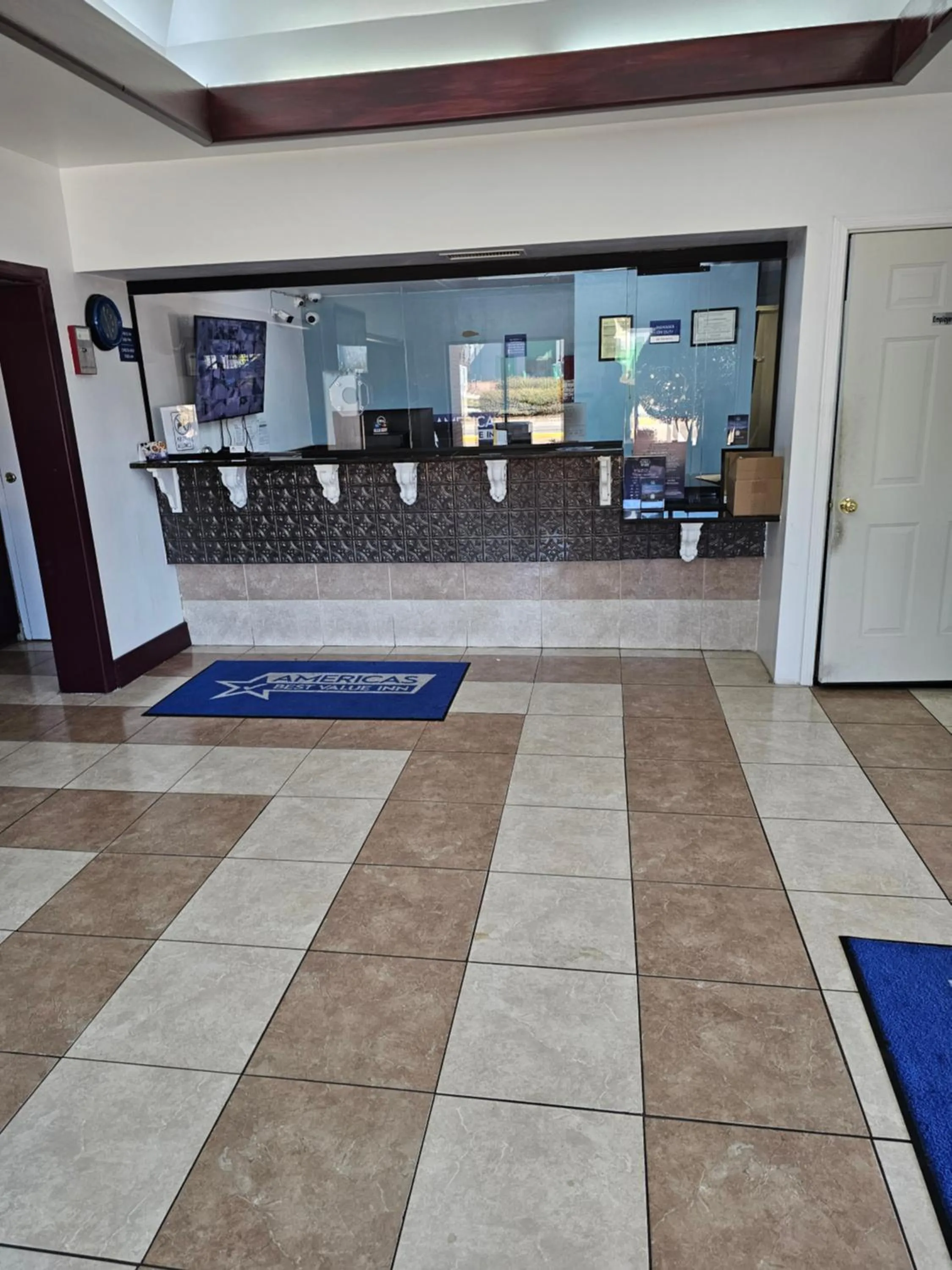 Property building in Americas Best Value Inn Stockbridge