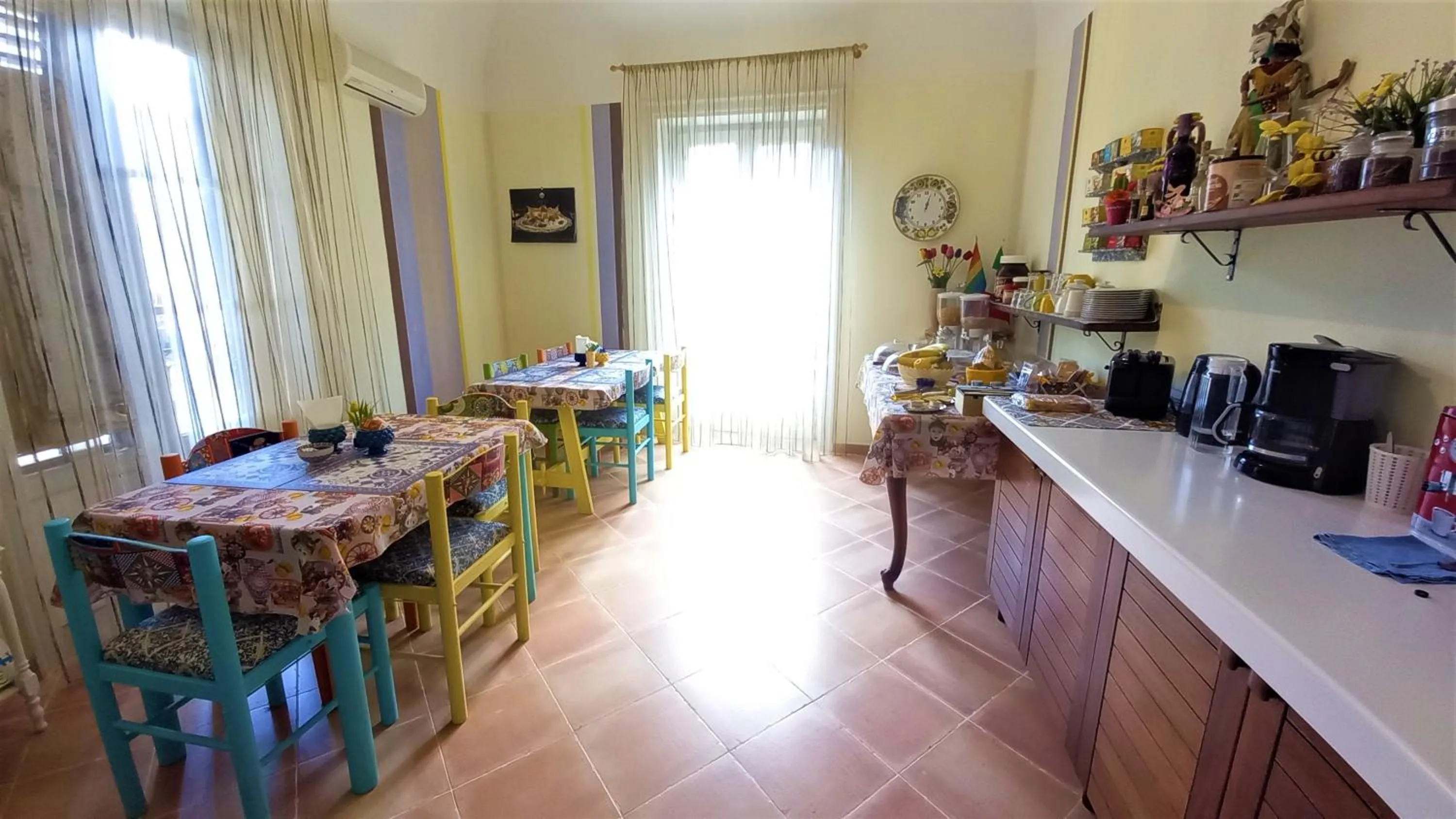 Breakfast in BED&BOOK Palazzo Cutelli