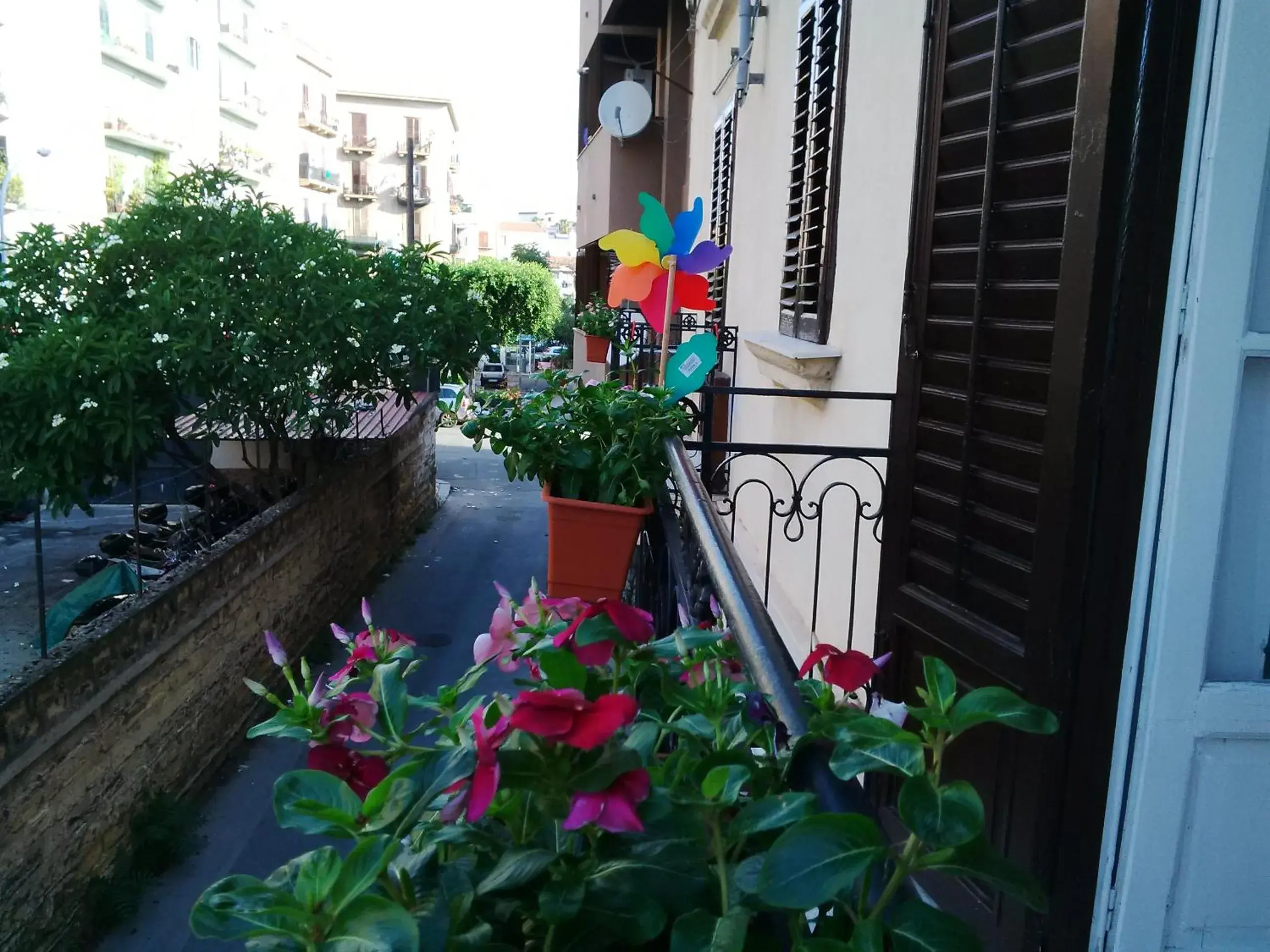 Triple Room with Private Bathroom in Palazzo Cutelli Bed&Book Triple Room with Private Bathroom in Palazzo Cutelli Bed&Book