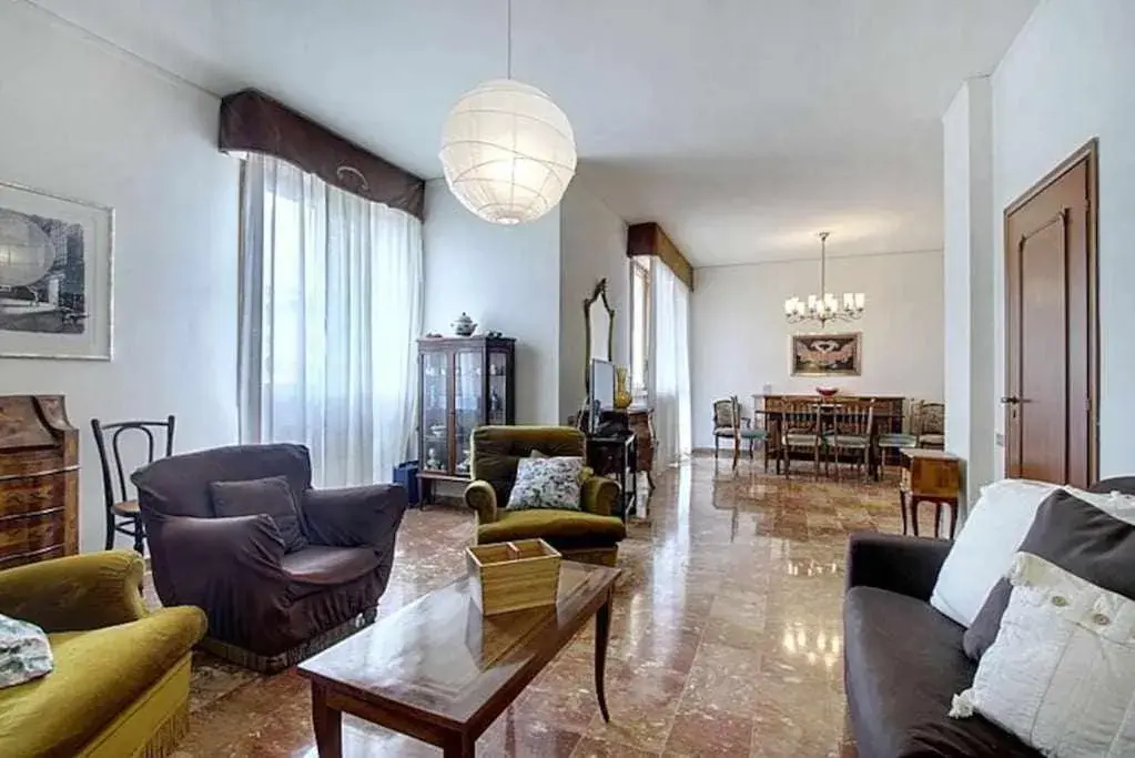 Frati Bigi With Two Bedrooms And Parking Frati Bigi With Two Bedrooms And Parking