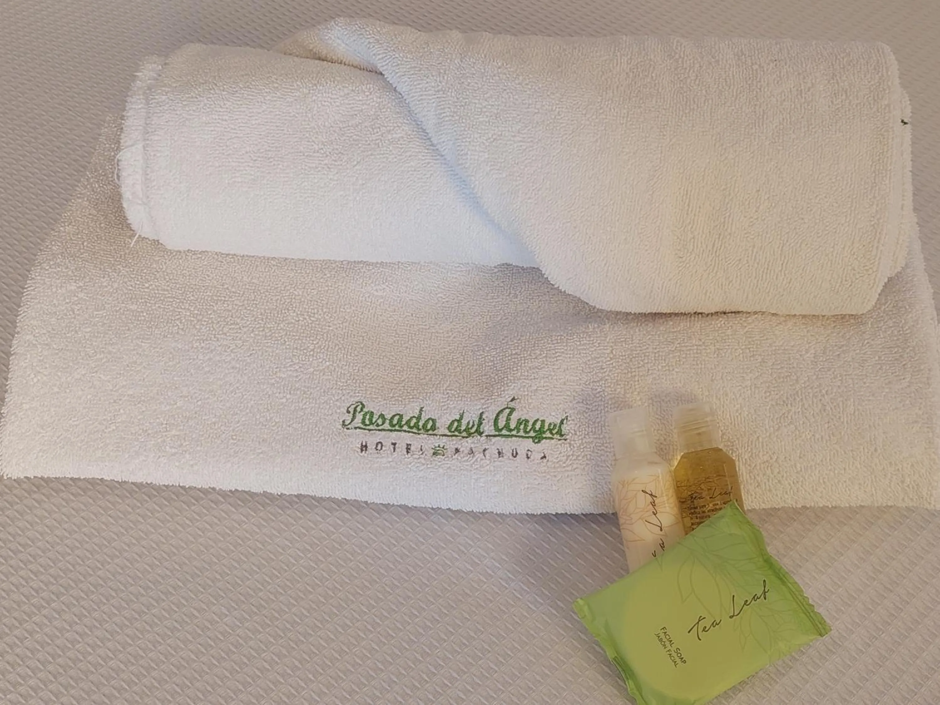 towels, Bed in Posada del Ángel