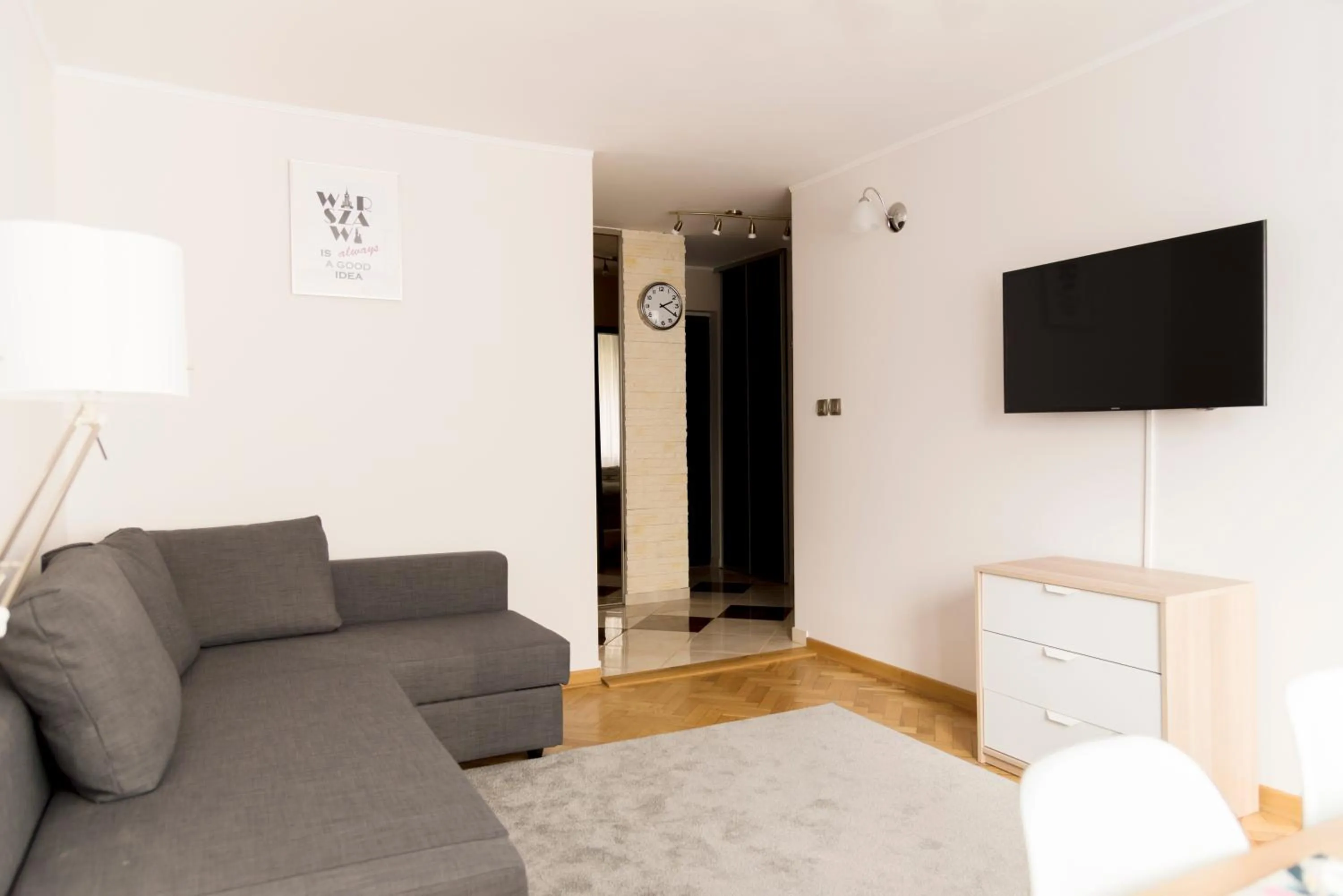 TV and multimedia in Hosapartments City Center