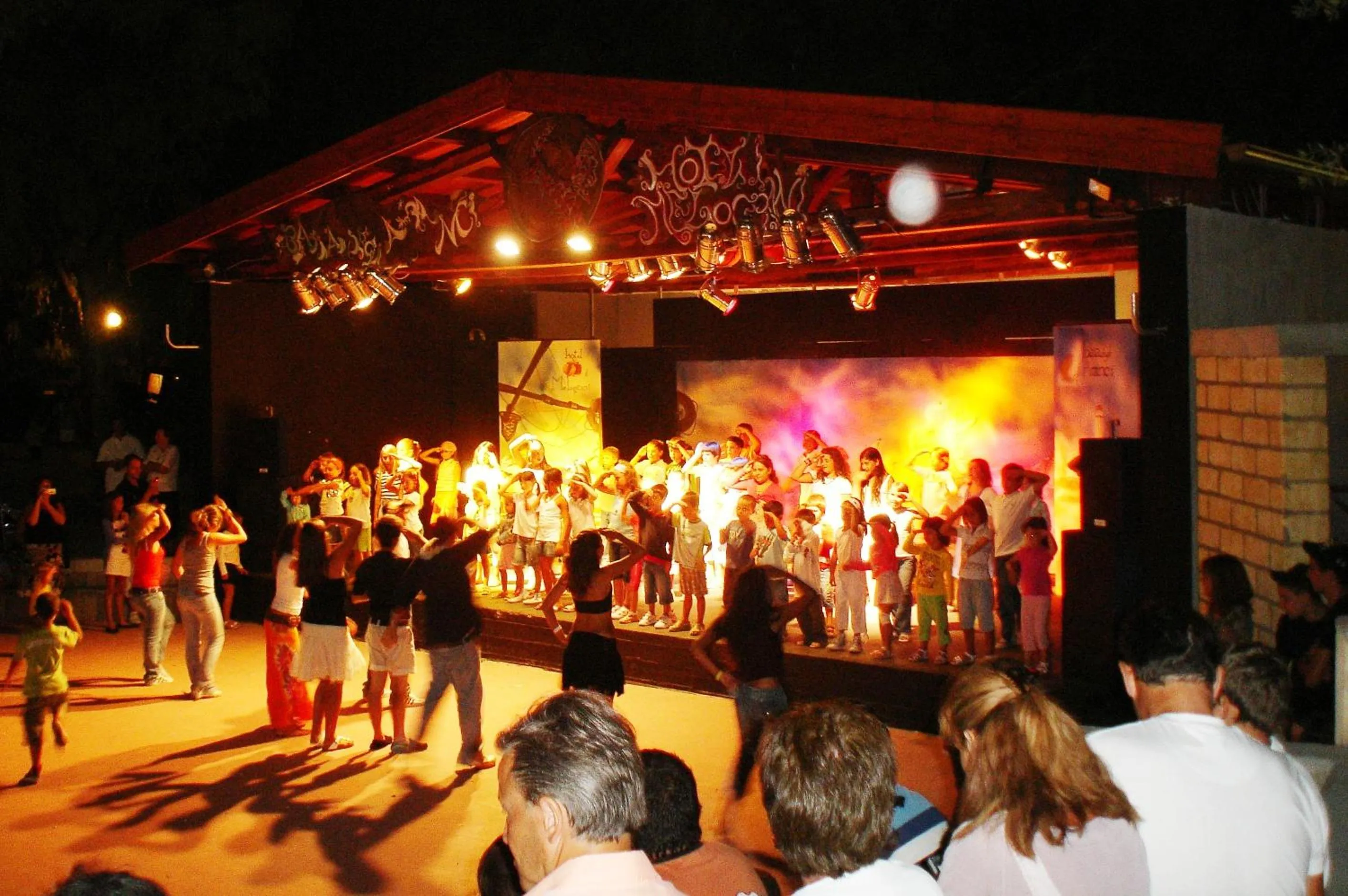 Night in Baia Degli Aranci Suite & Apartments