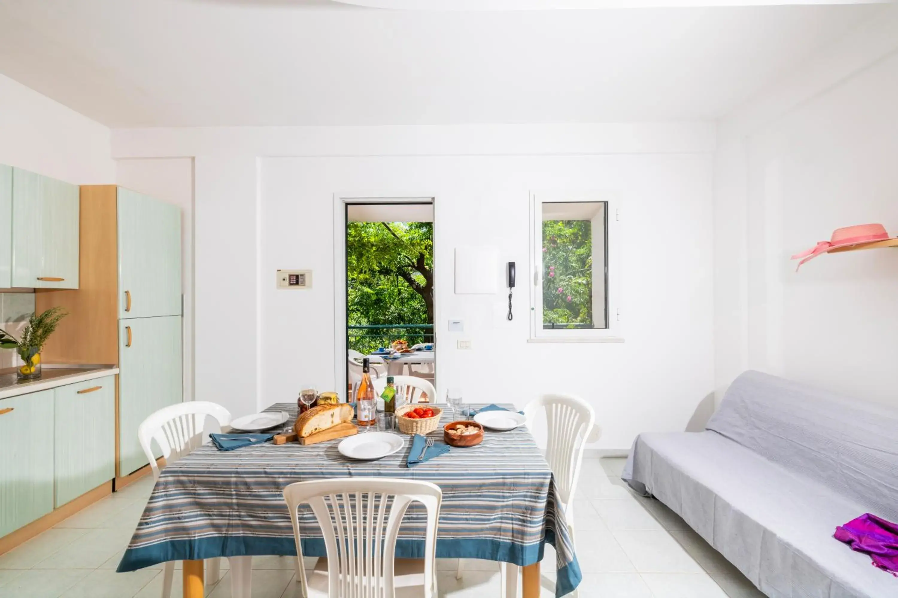 Living room in Baia Degli Aranci Suite & Apartments Living room in Baia Degli Aranci Suite & Apartments