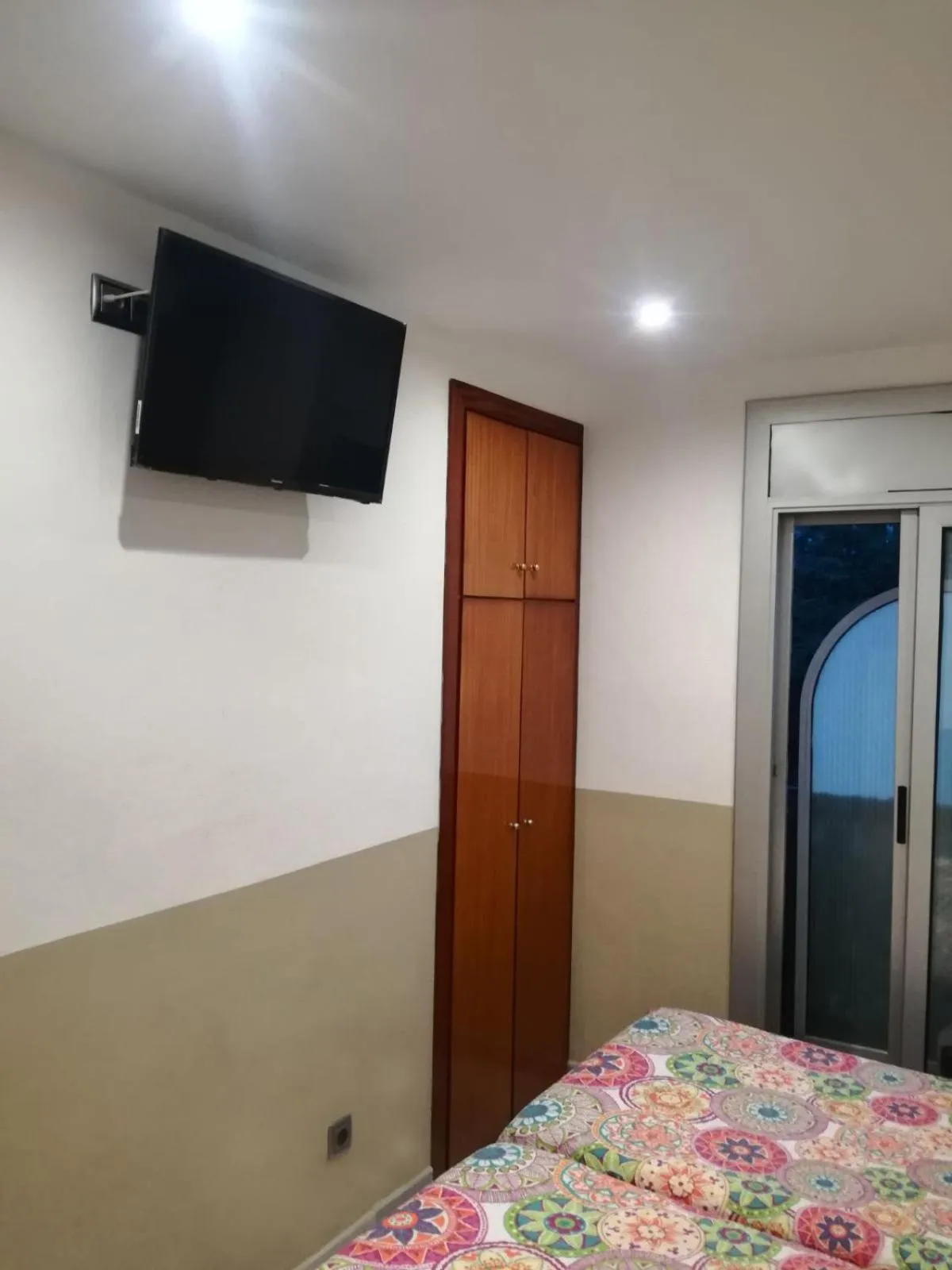 Photo of the whole room, Bed in Pensión San Ramón