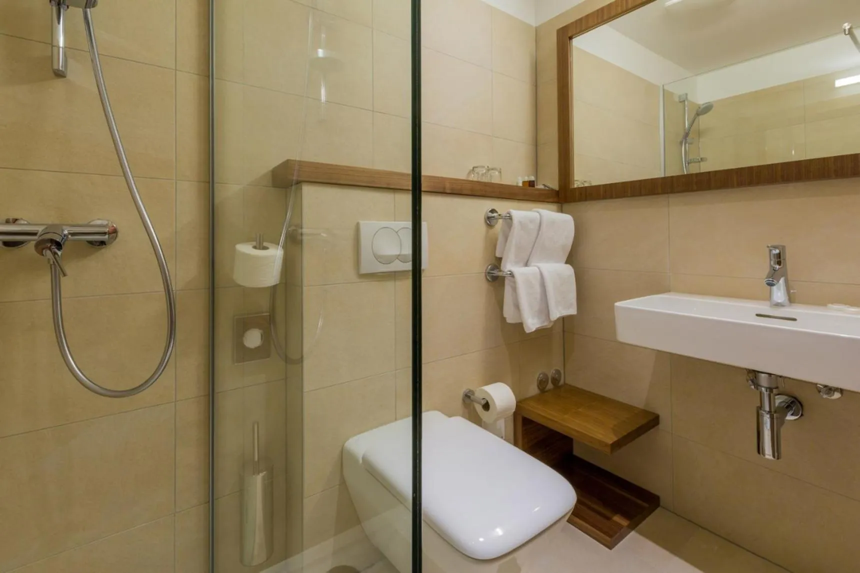 Shower in Hotel Katarina