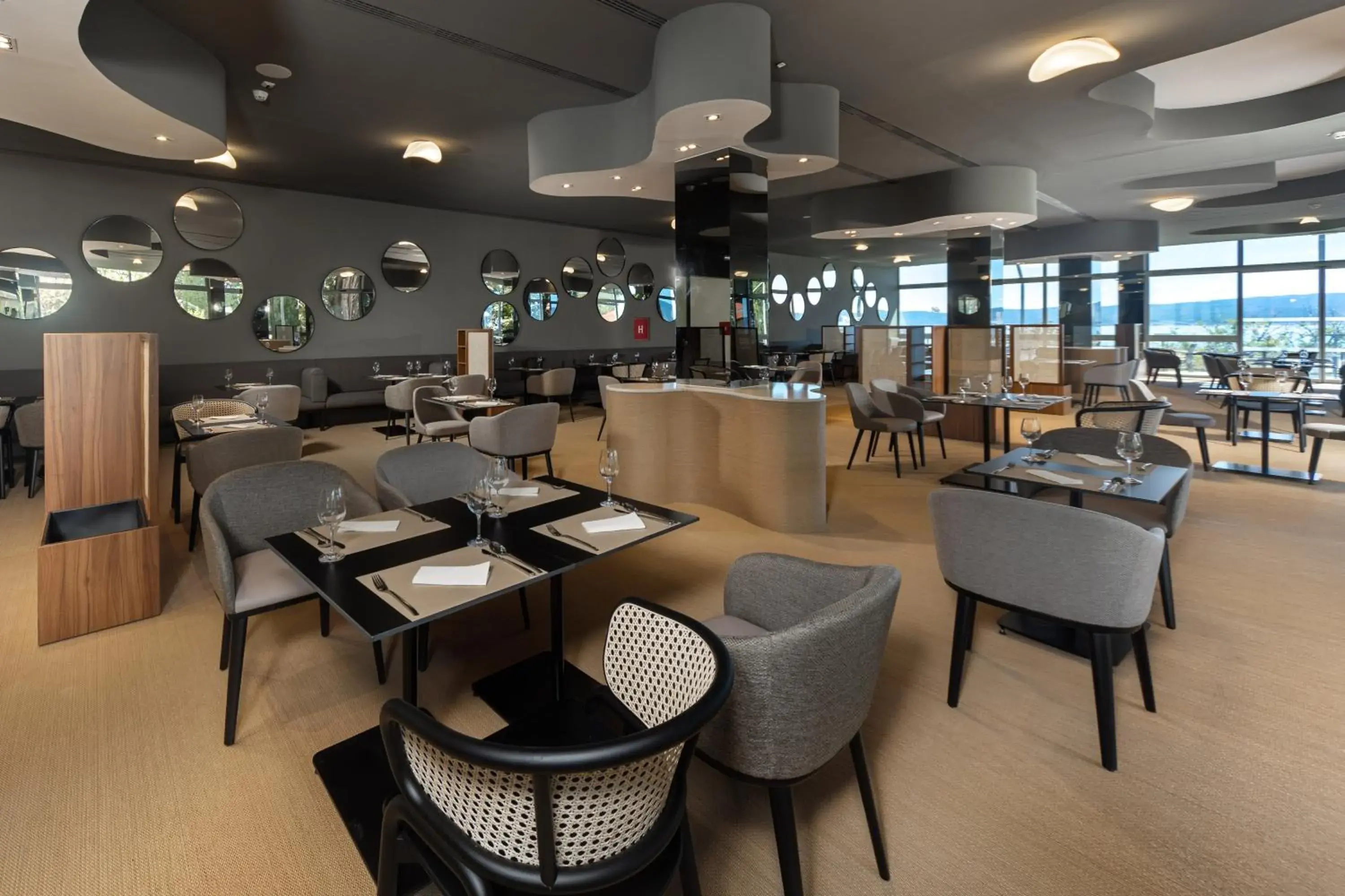 Restaurant/places to eat in Hotel Katarina Restaurant/places to eat in Hotel Katarina