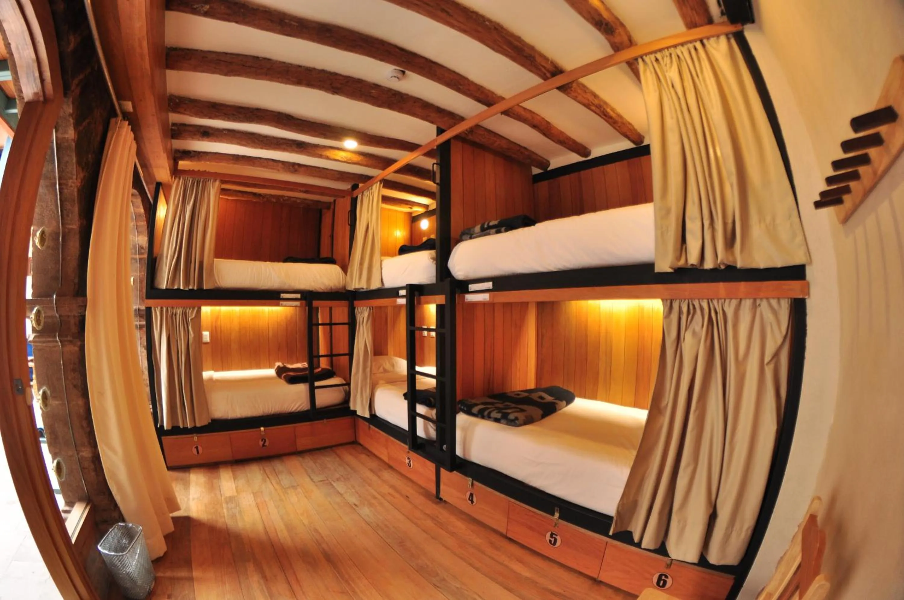 Bedroom, Bed in Nao Victoria Hostel