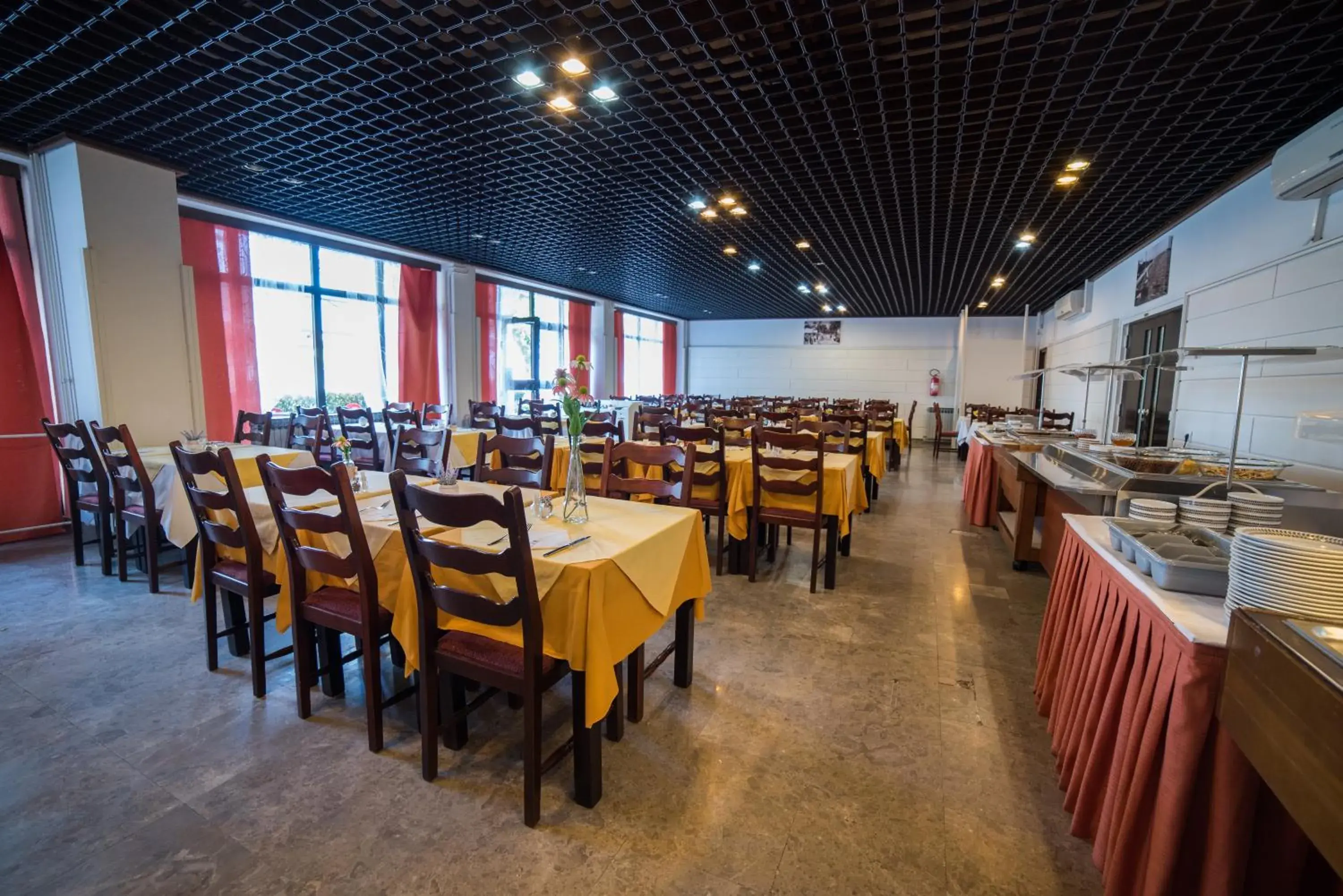 Restaurant/places to eat in Hotel Zagreb Restaurant/places to eat in Hotel Zagreb