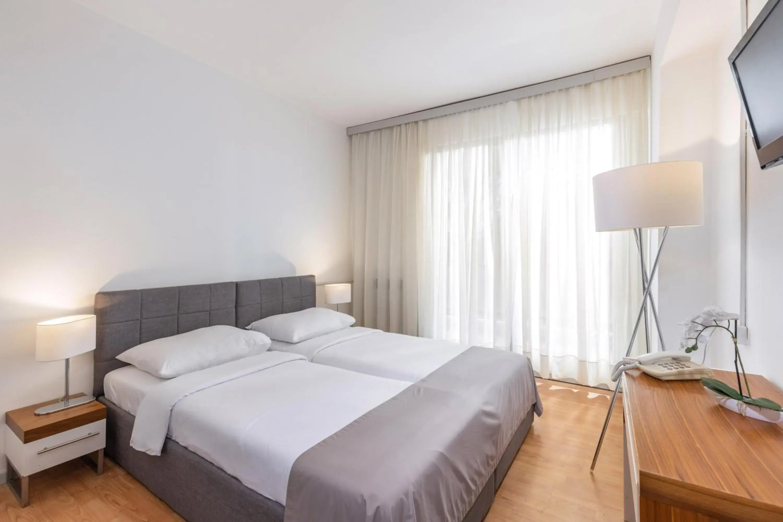 Bedroom, Bed in Hotel Zagreb Bedroom, Bed in Hotel Zagreb