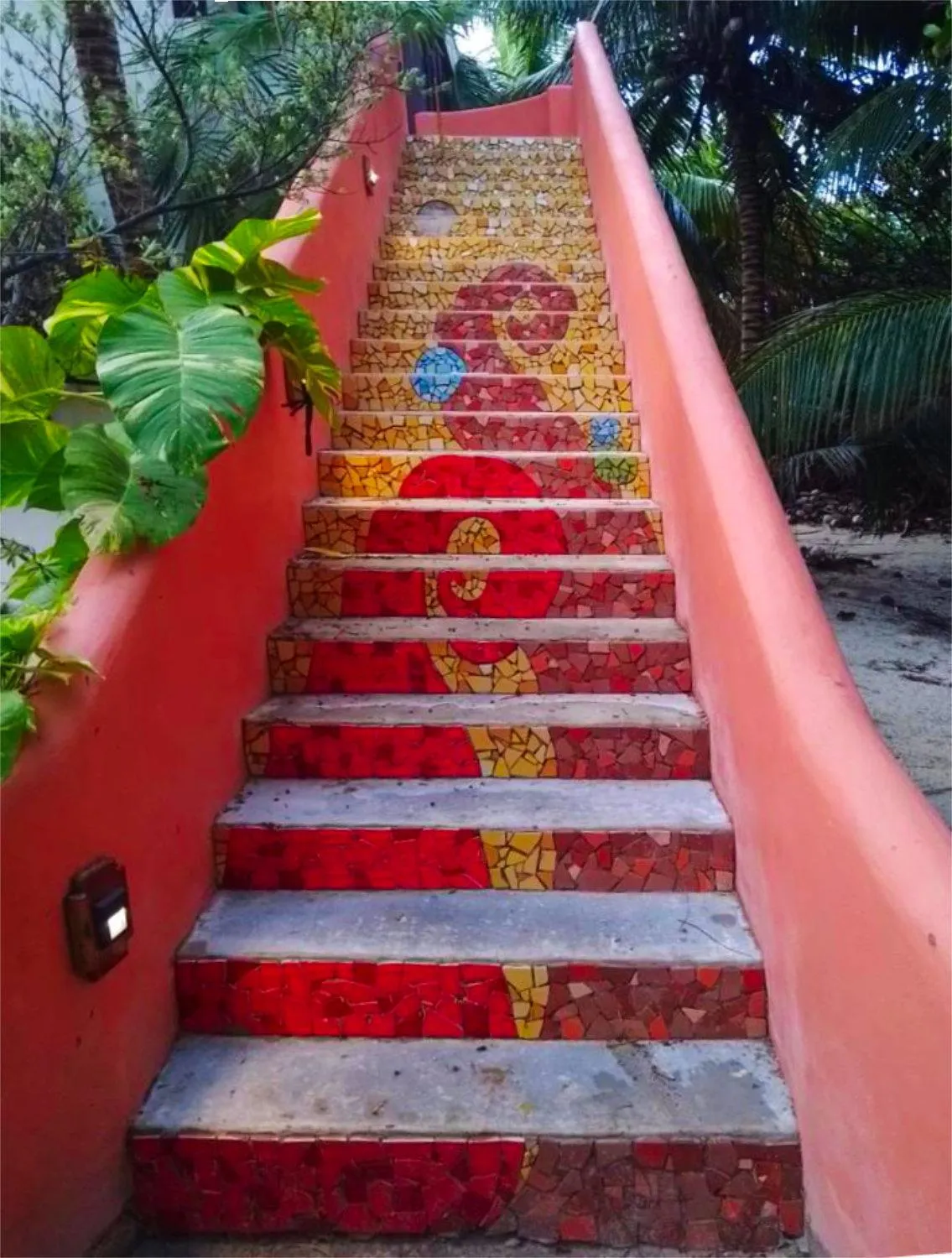 Facade/entrance in Mayan Beach Garden