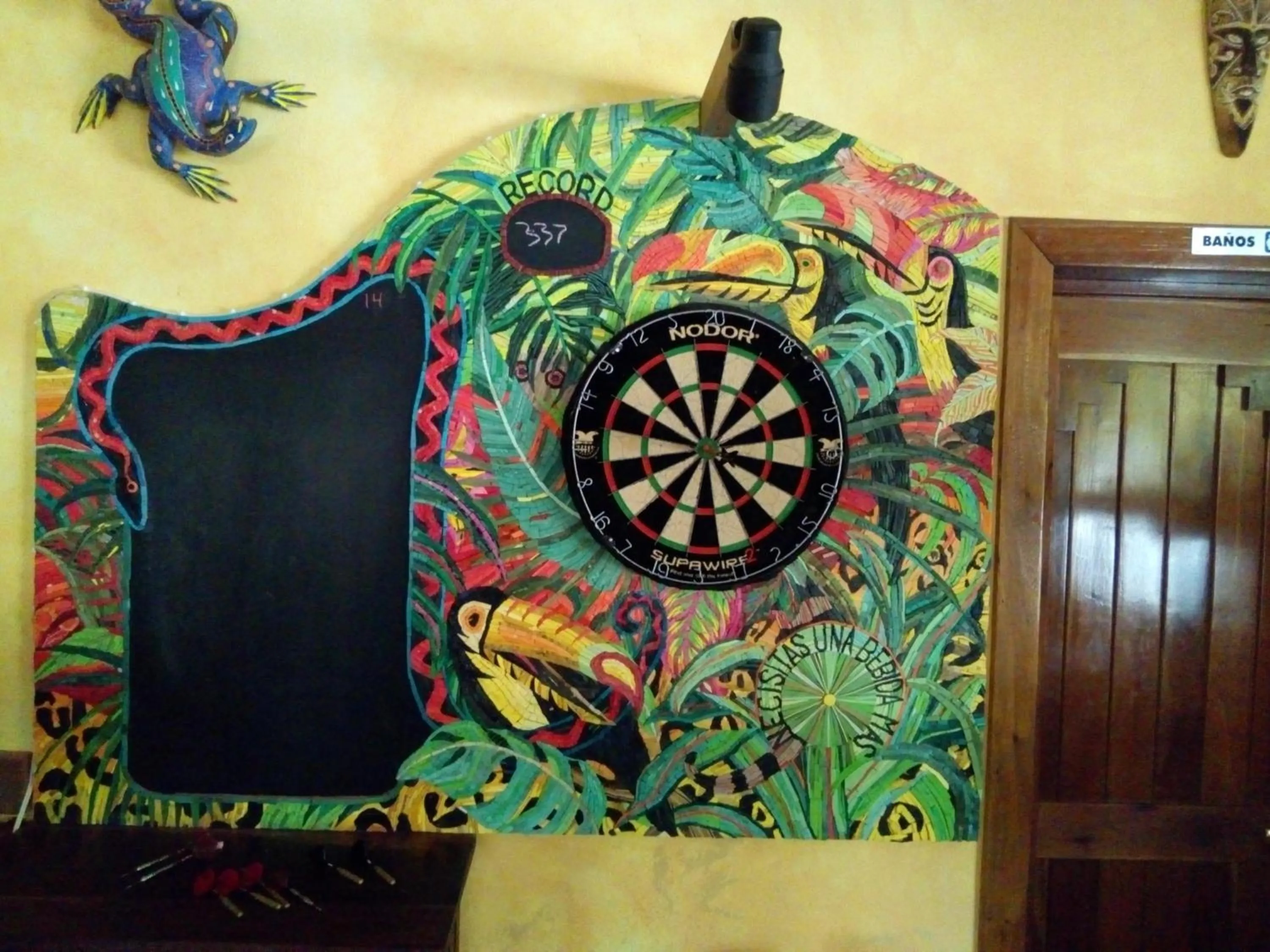 Restaurant/places to eat in Mayan Beach Garden