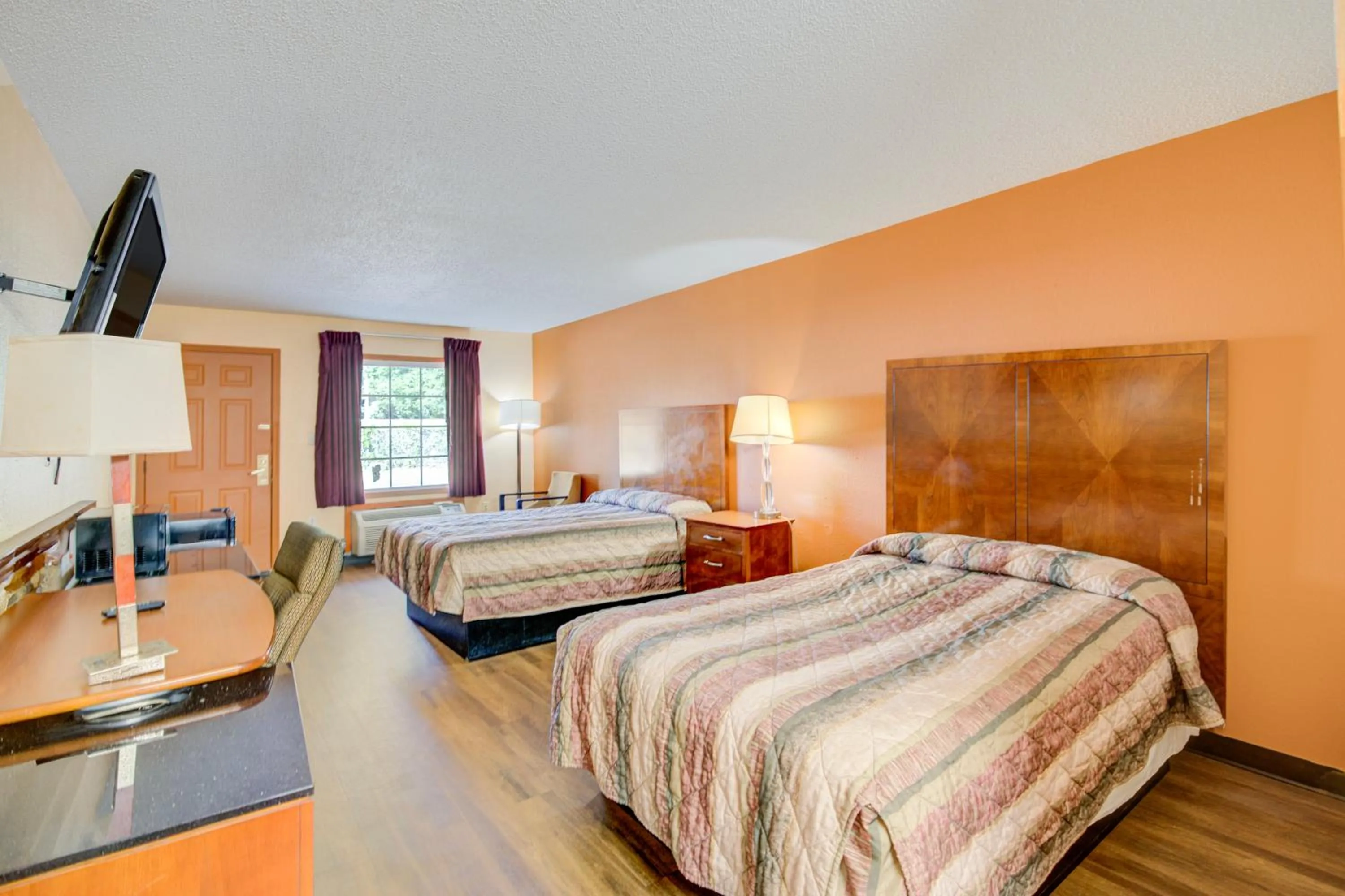 Bedroom, Bed in Hotel O Deluxe Inn Kingstree SC HWY 52