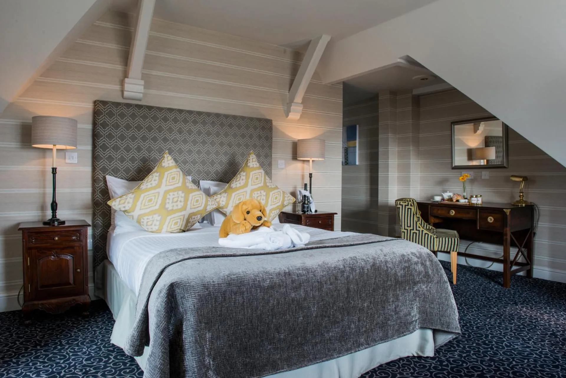 Bed in The Coed-Y-Mwstwr Hotel