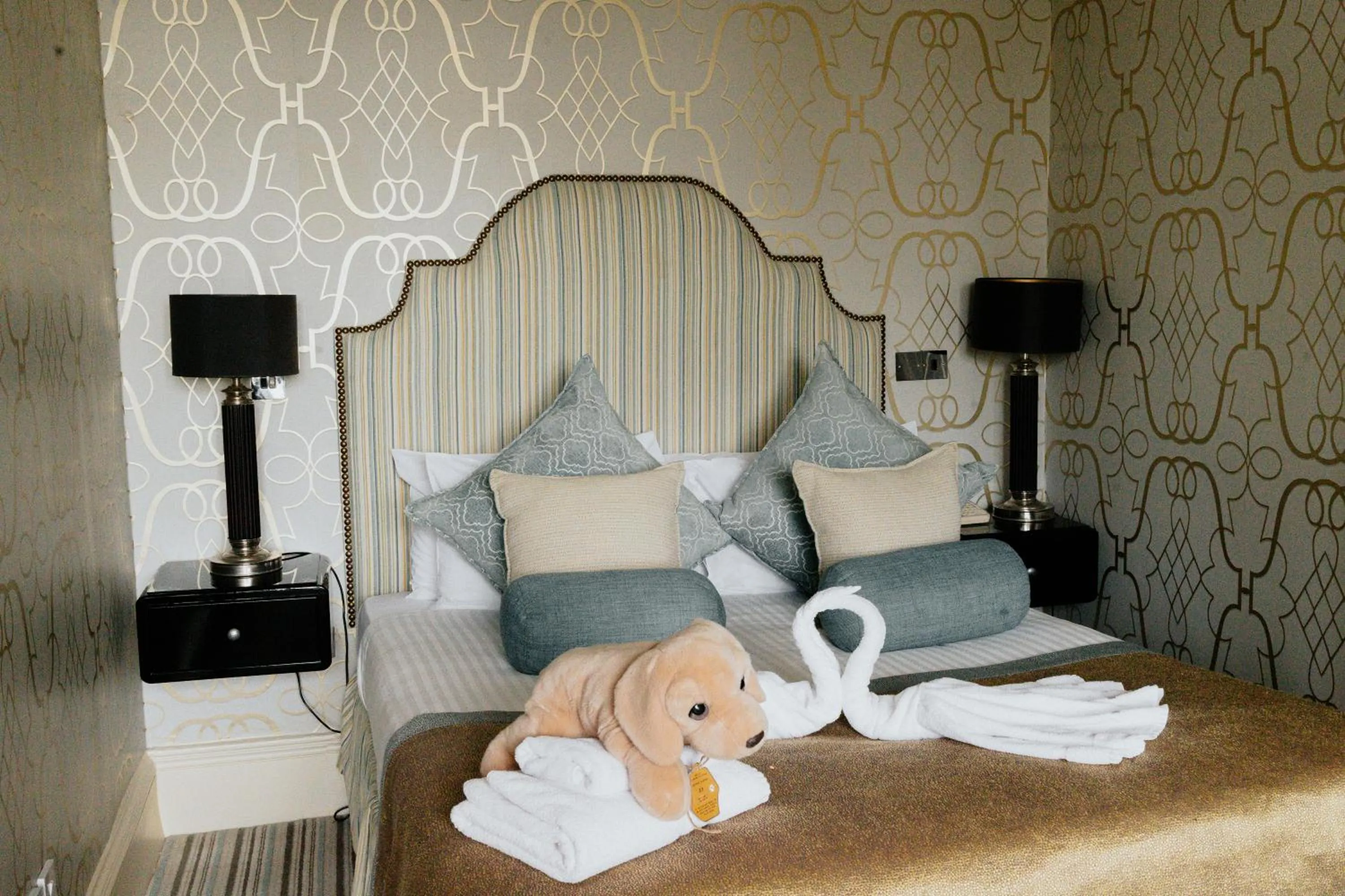 Bed in The Coed-Y-Mwstwr Hotel