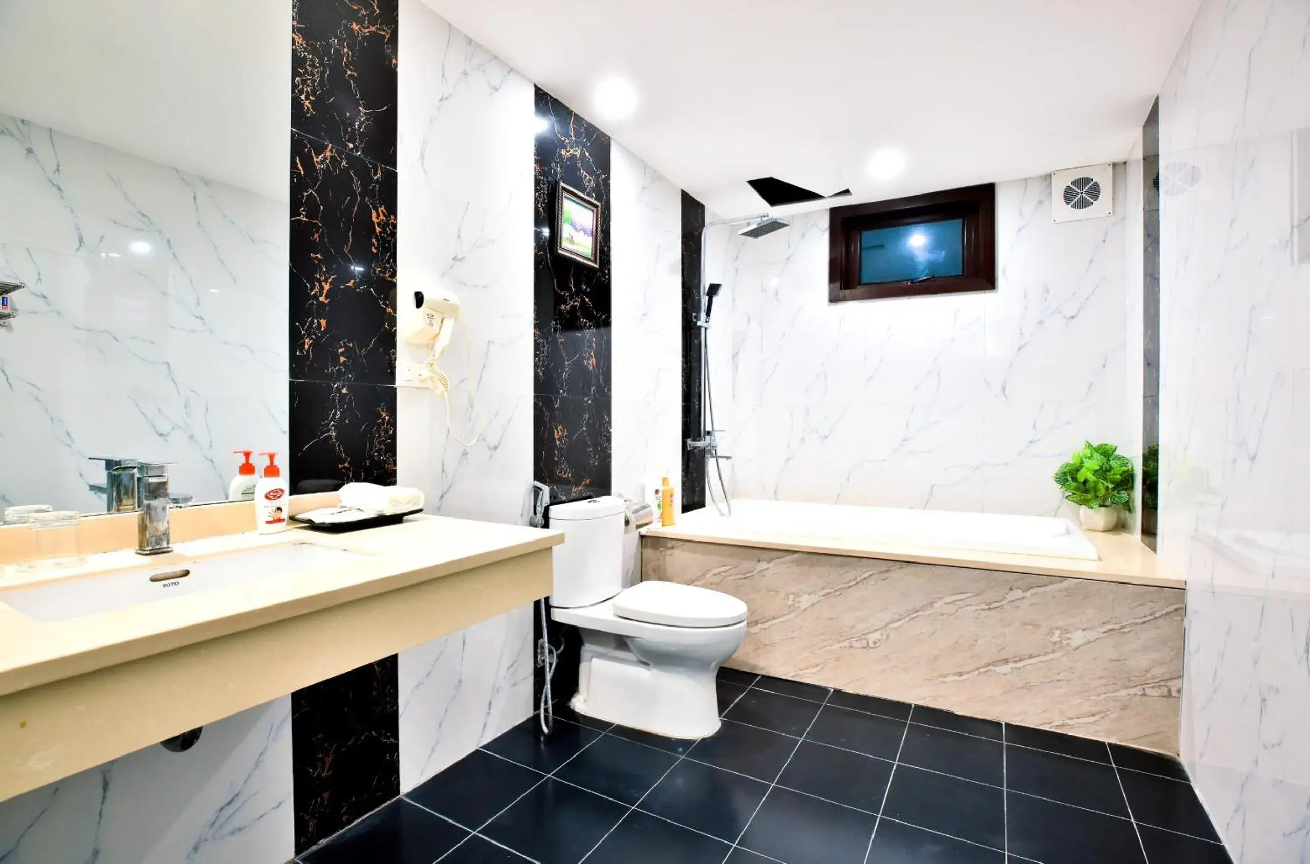 Night Hotel Night Hotel