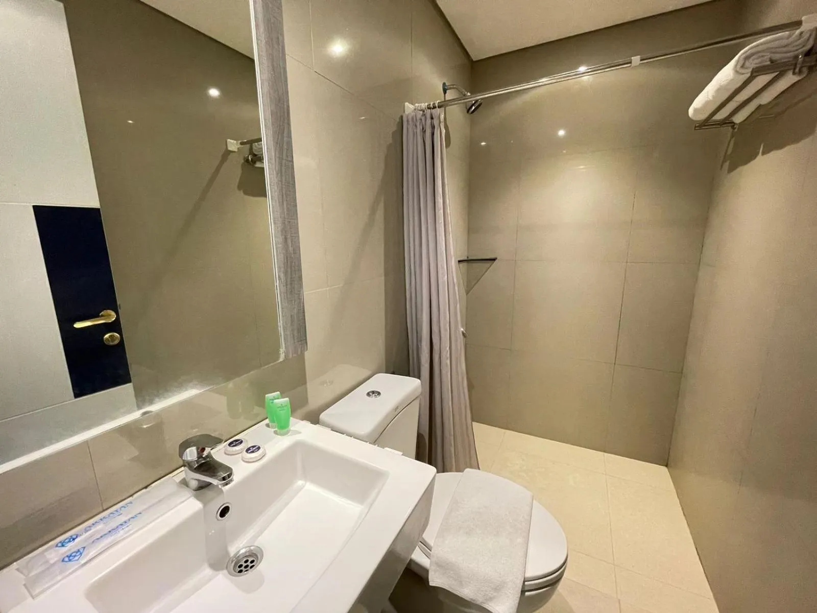 Bathroom in Arrayan Hotel Malioboro managed by Arte Hospitality Management