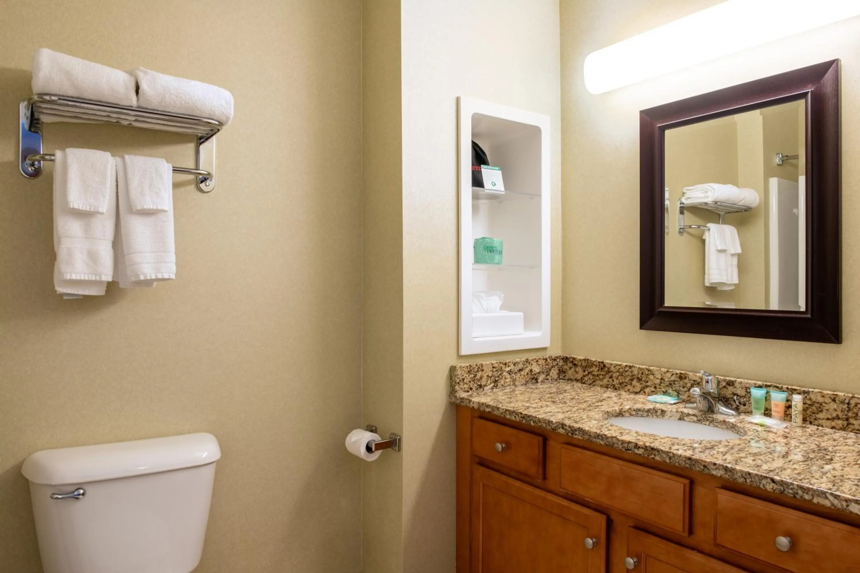 Bathroom in White River Inn & Suites