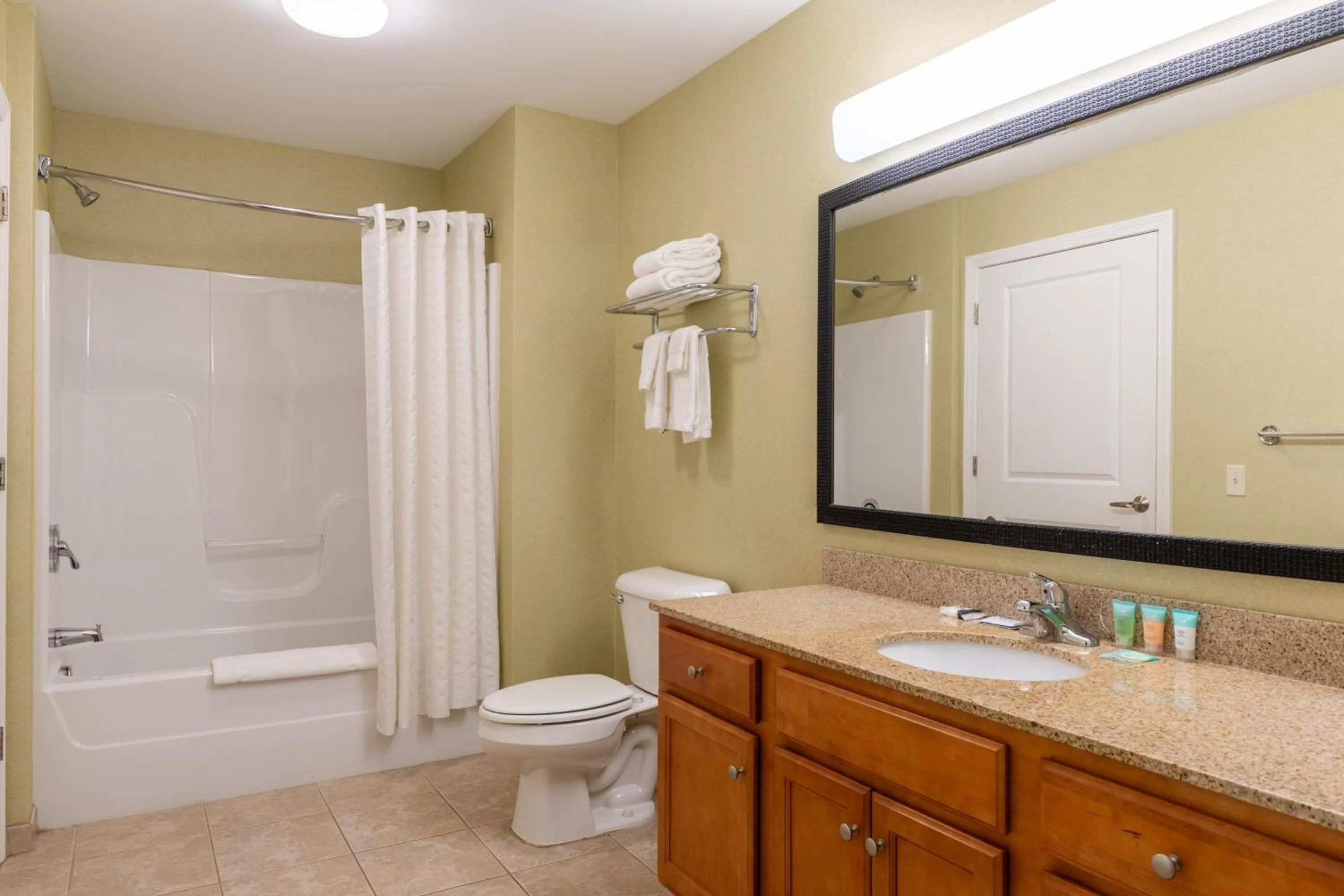 Bathroom in White River Inn & Suites