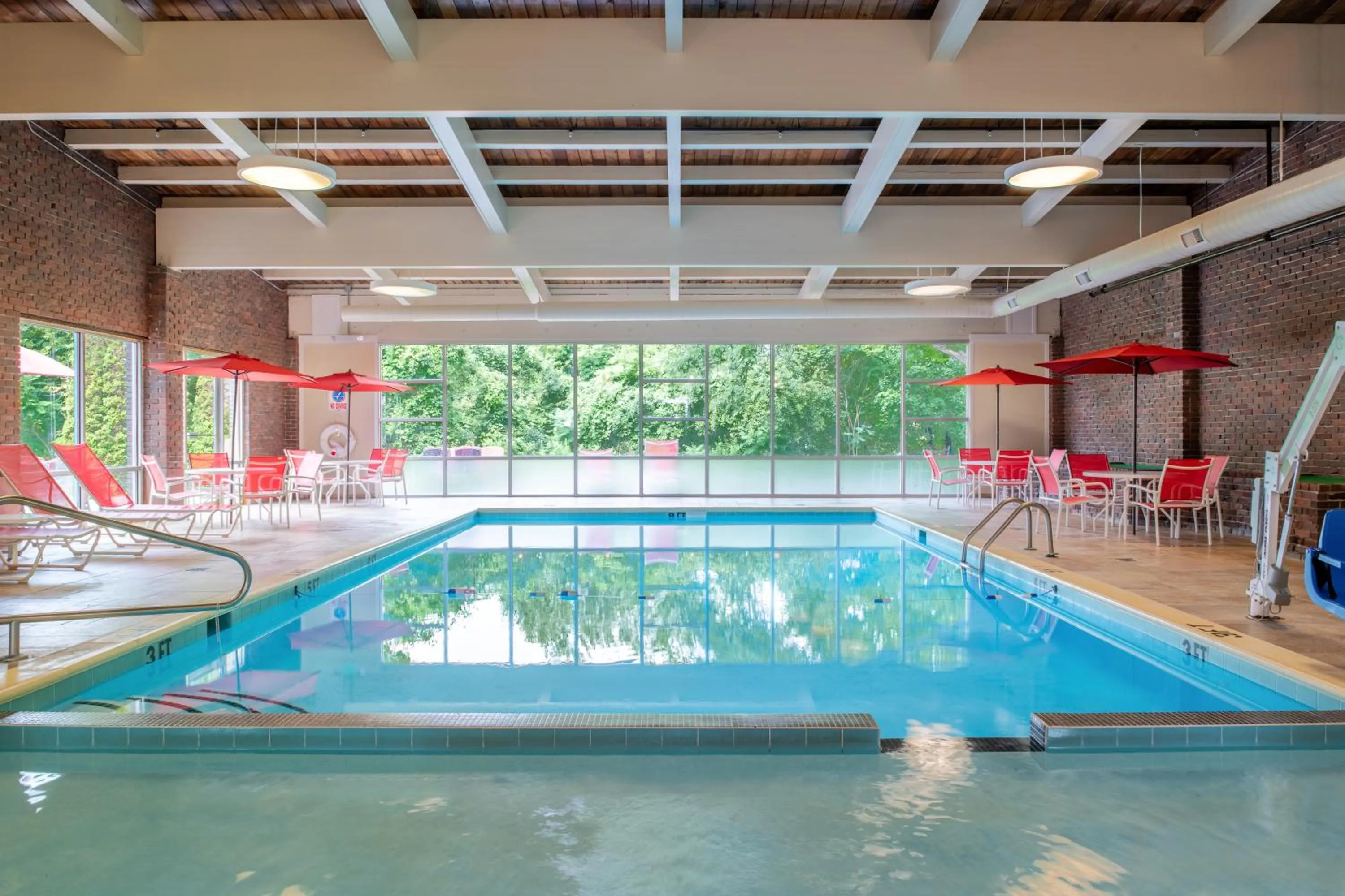 Pool view in White River Inn & Suites