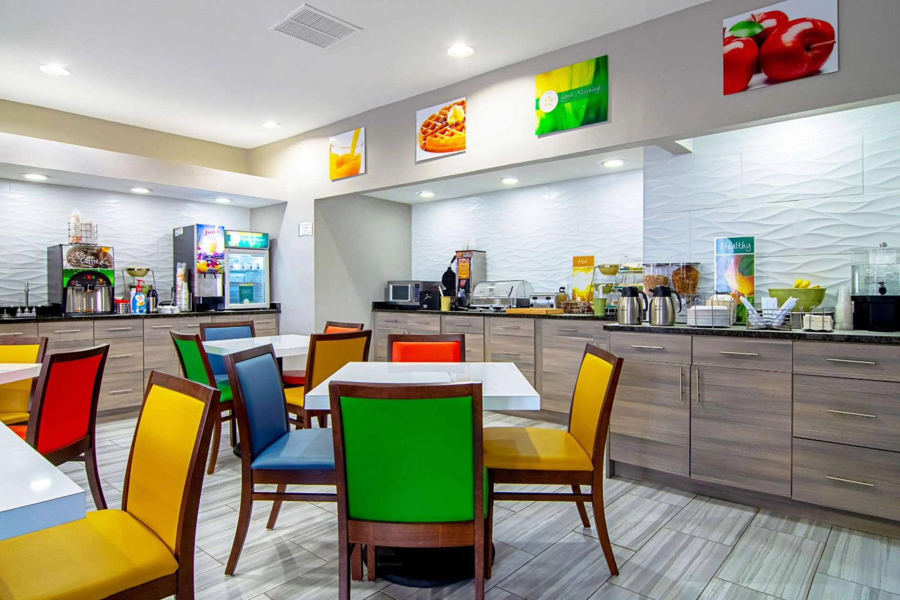 Restaurant/places to eat in Quality Inn Villa Rica