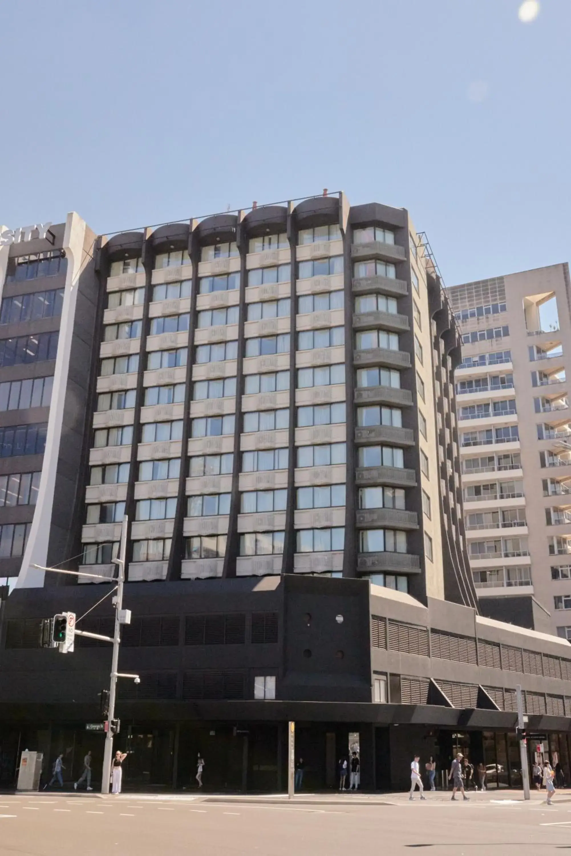 Property building in Central Studio Hotel Sydney Property building in Central Studio Hotel Sydney