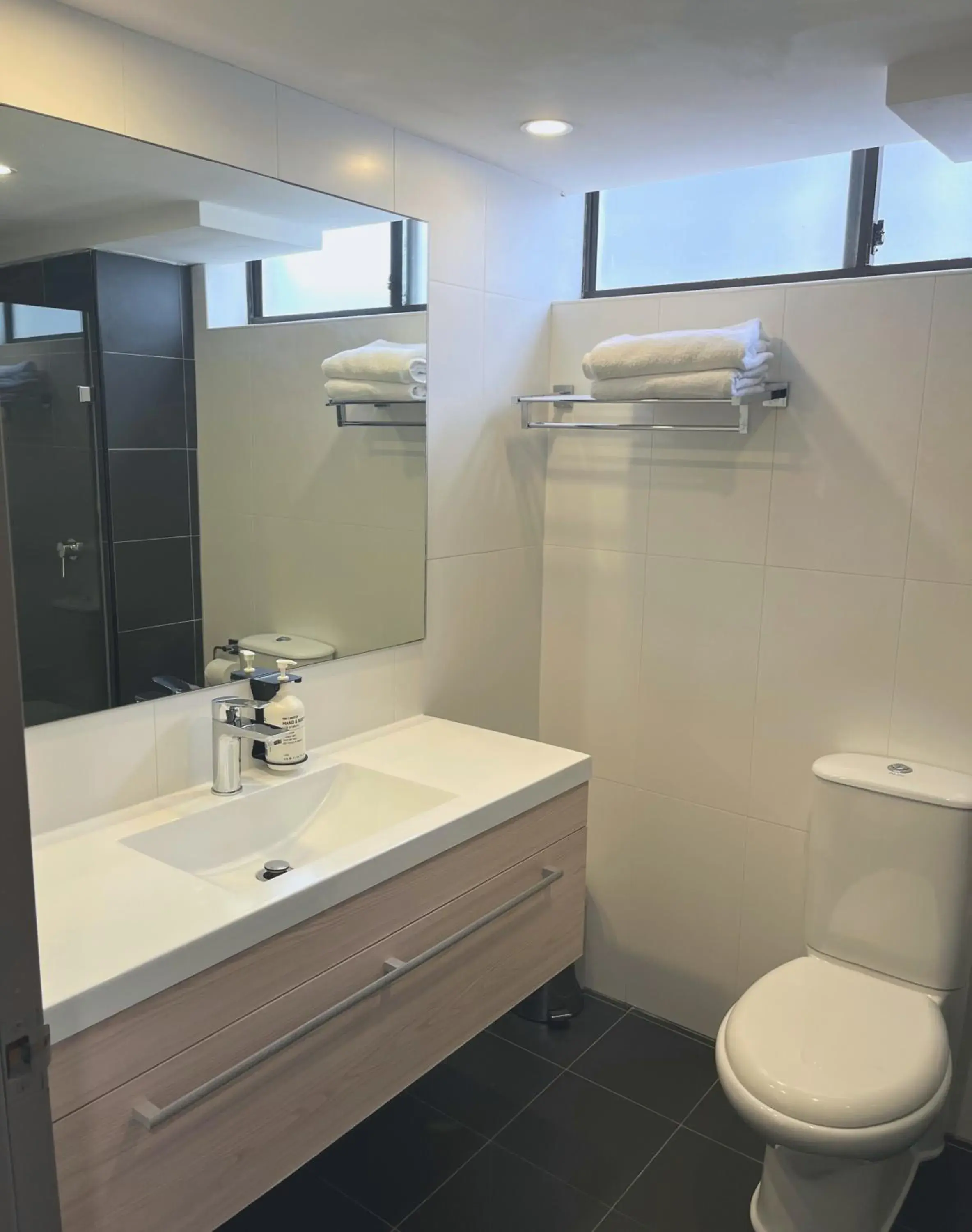 Superior Twin Room in Central Studio Hotel Sydney Superior Twin Room in Central Studio Hotel Sydney