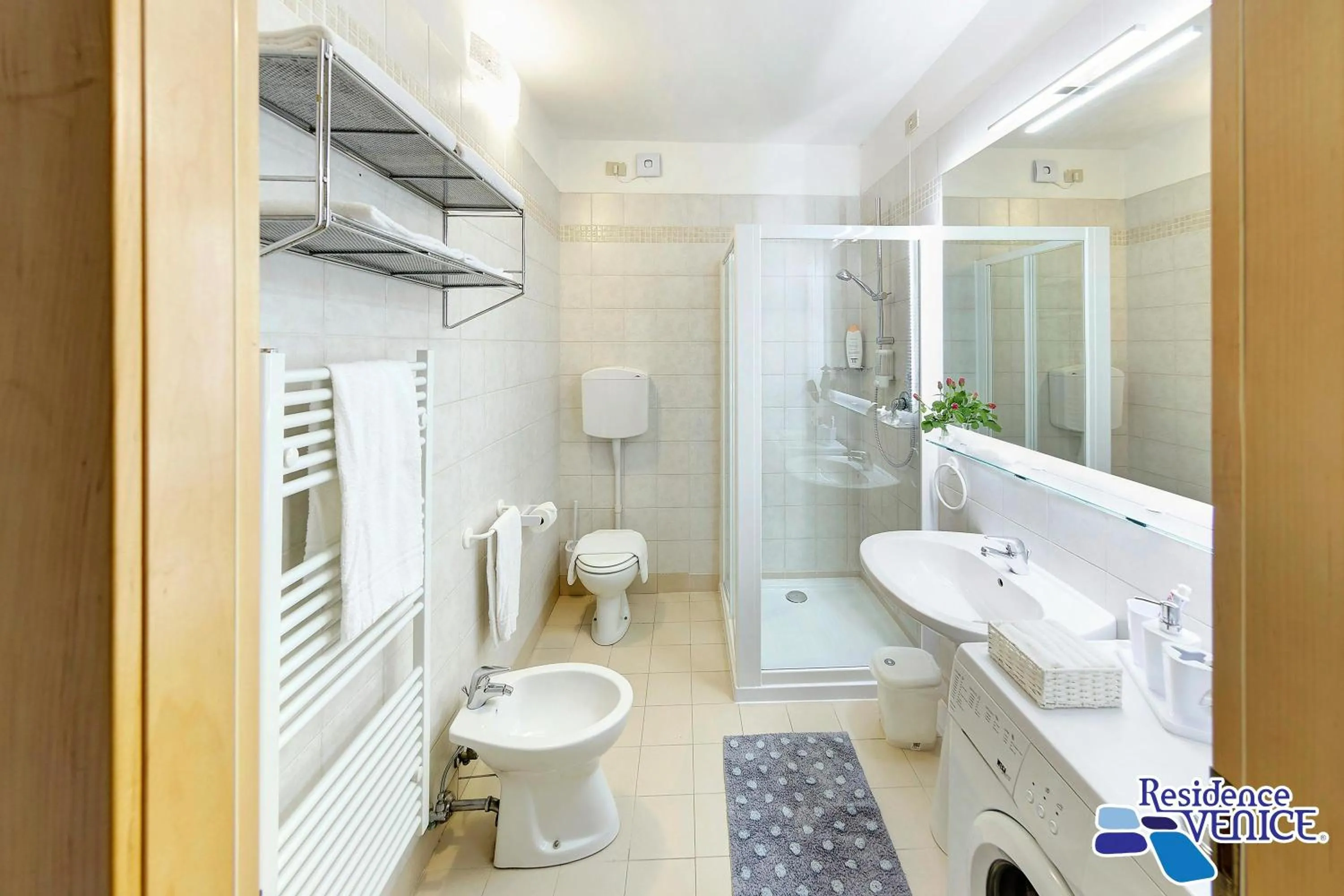 Shower in Residence Venice